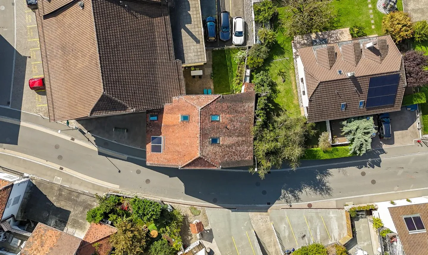 Selten: Renoviertes Mietgebäude mit 6 Wohnungen in Corcelles-près-Payerne - Foto 9 von 13