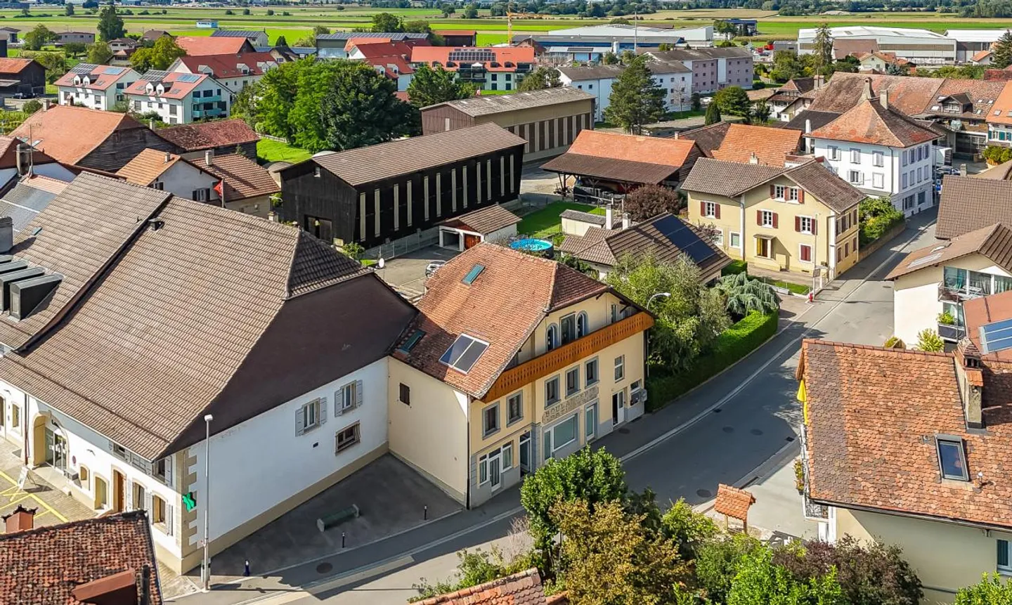 Selten: Renoviertes Mietgebäude mit 6 Wohnungen in Corcelles-près-Payerne - Foto 8 von 13