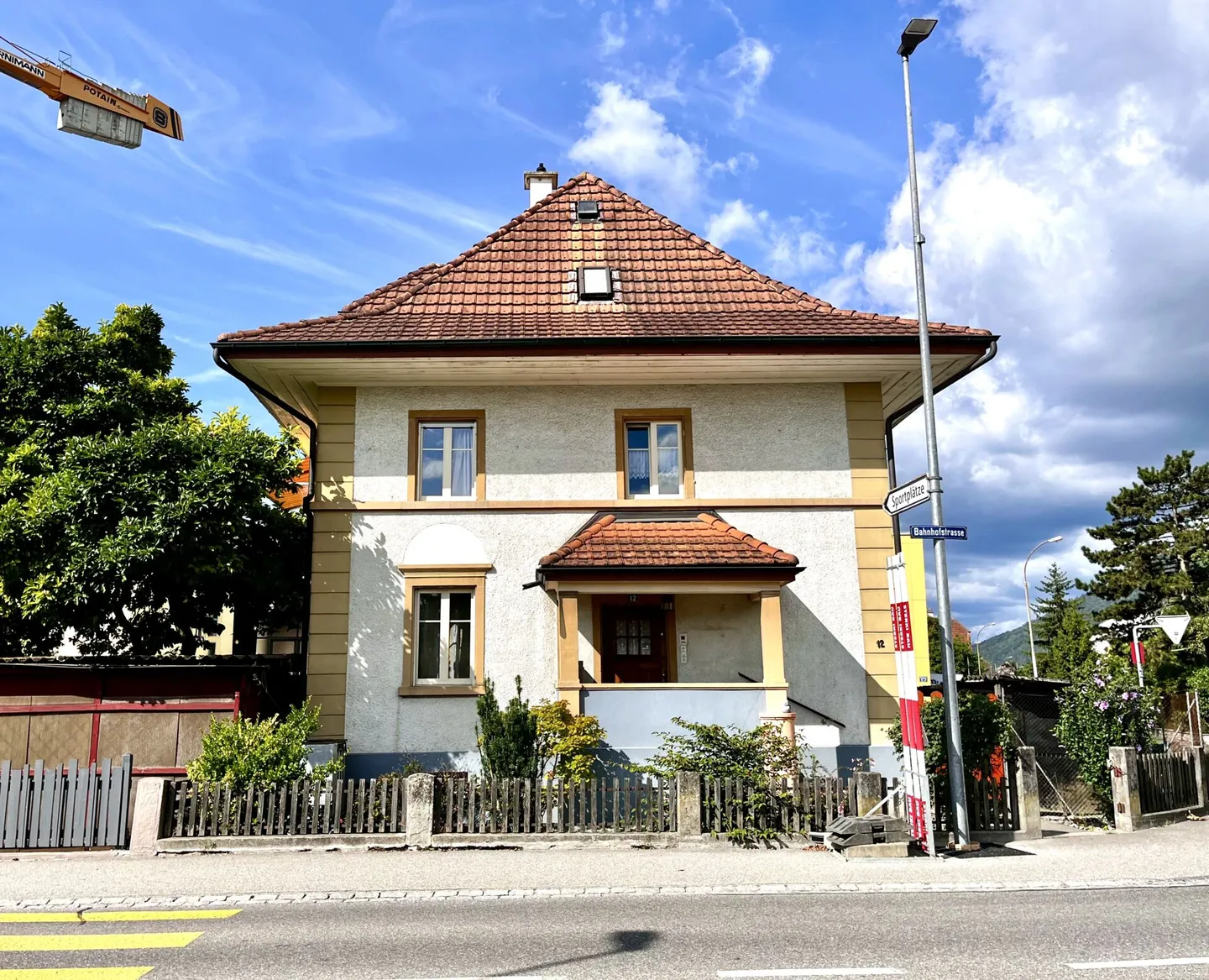 Interessante casa per 3 famiglie - Foto 1 di 10