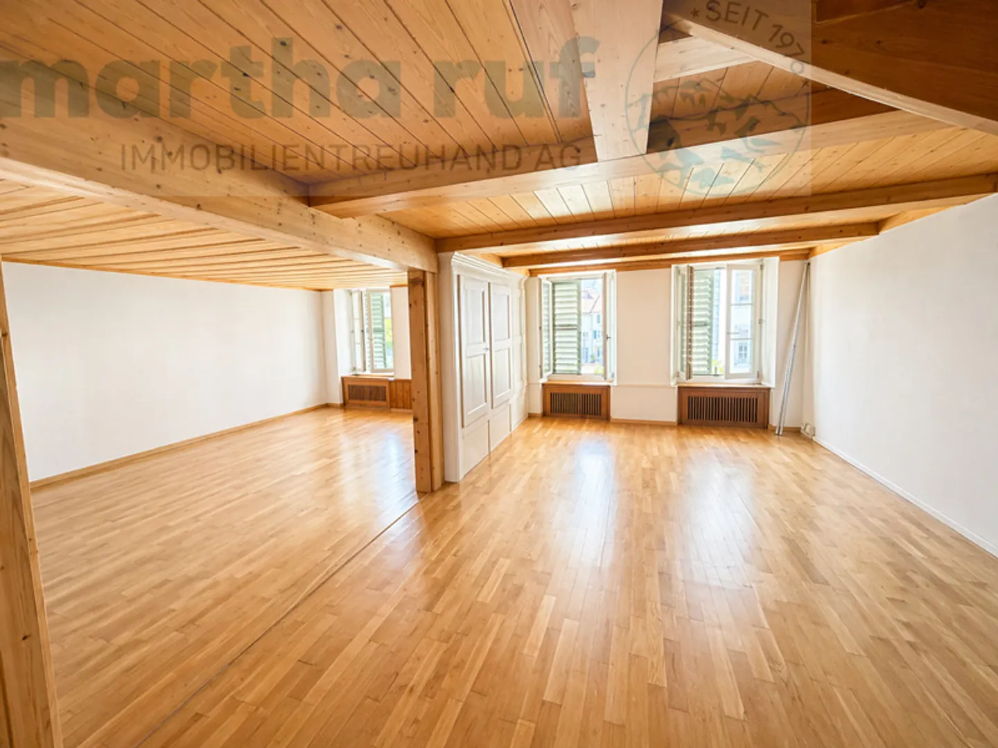 Bijou de la vieille ville Appartement en duplex spacieux et élégant de 4,5 pièces - Photo 2 sur 16