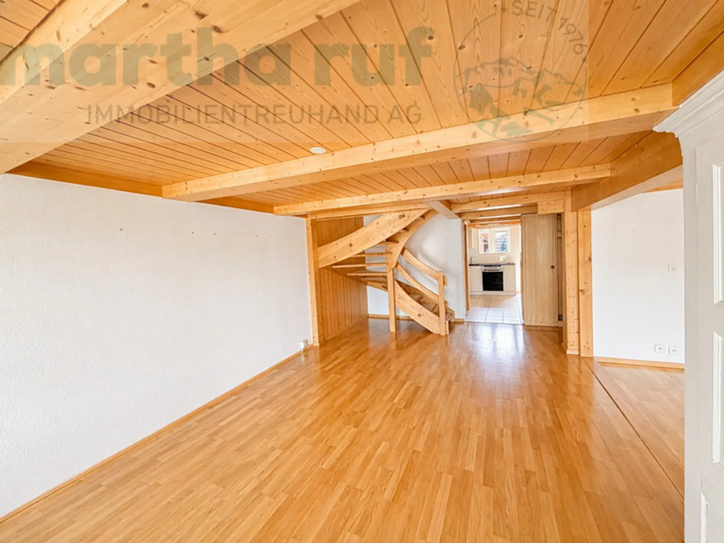 Bijou de la vieille ville Appartement en duplex spacieux et élégant de 4,5 pièces - Photo 4 sur 16
