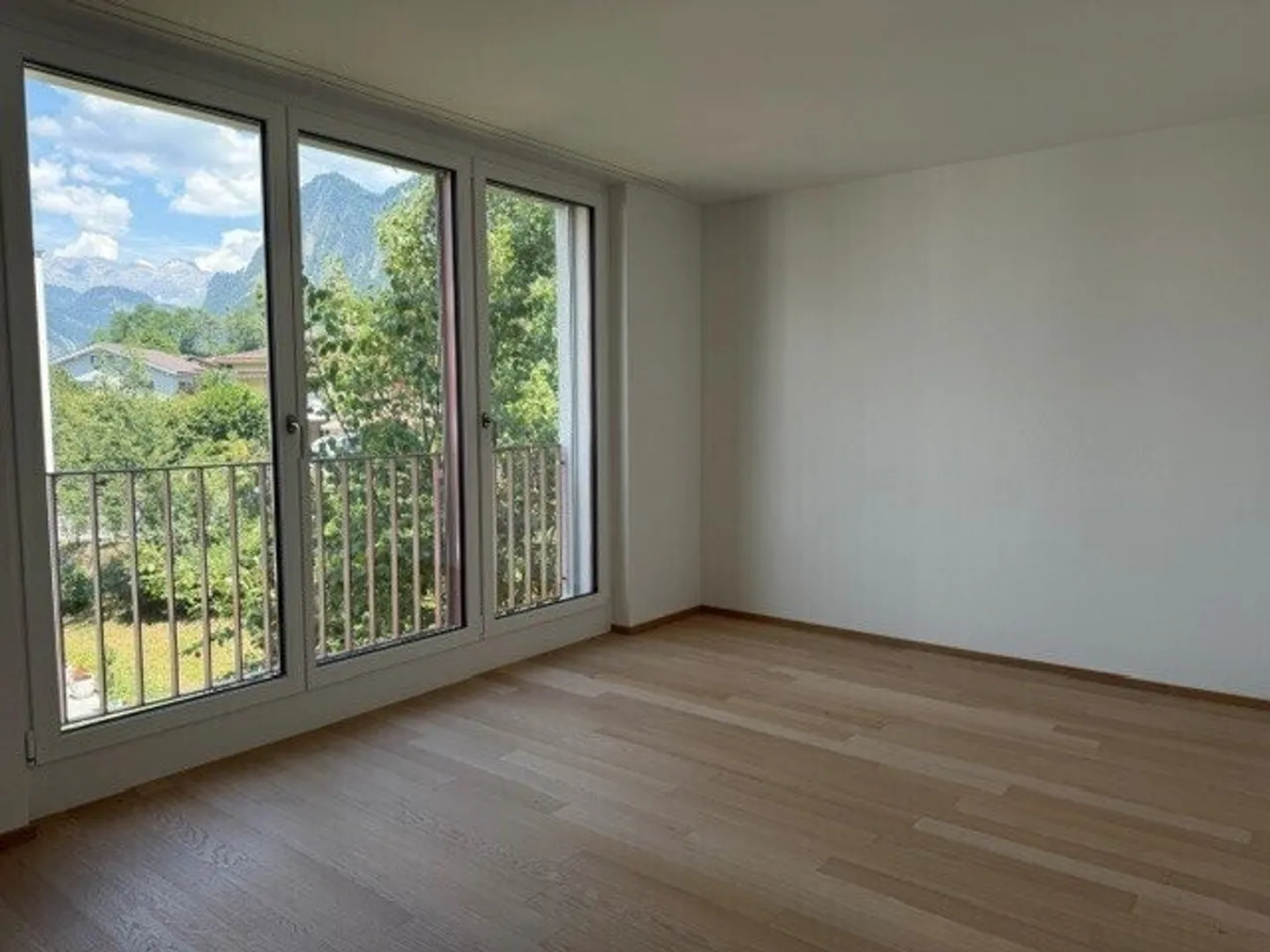Beautiful 4.5 room apartment for rent in Zizers! - Photo 4 of 7