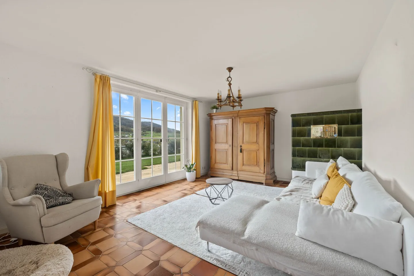 Freistehendes 7.5 Landhaus mit Weitblick sucht Familie - Photo 5 of 14