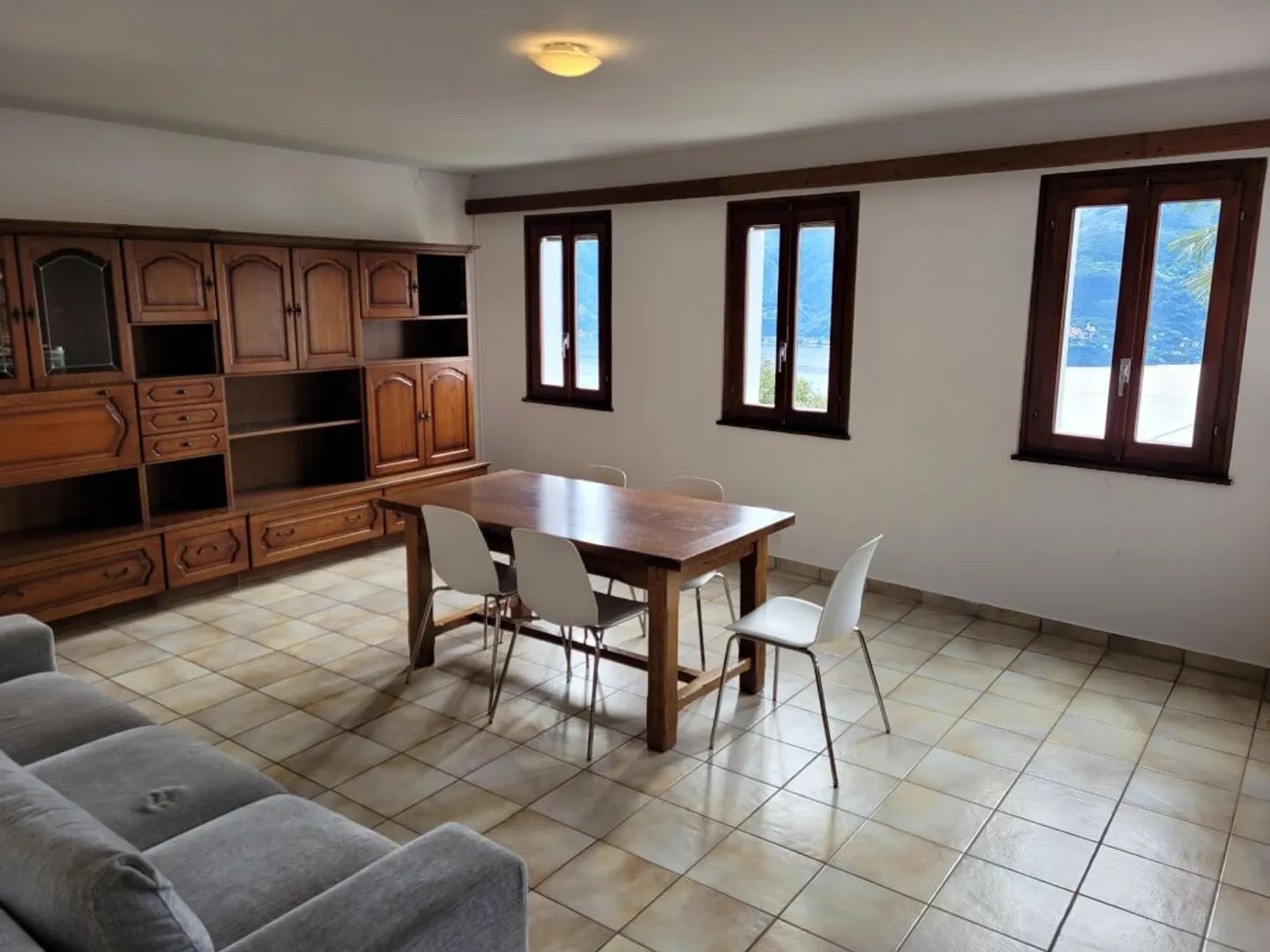 SECOND RESIDENCE - Multi-family house with studio, 4 1/2 room apartment, stable and 2 room house - Photo 6 of 9