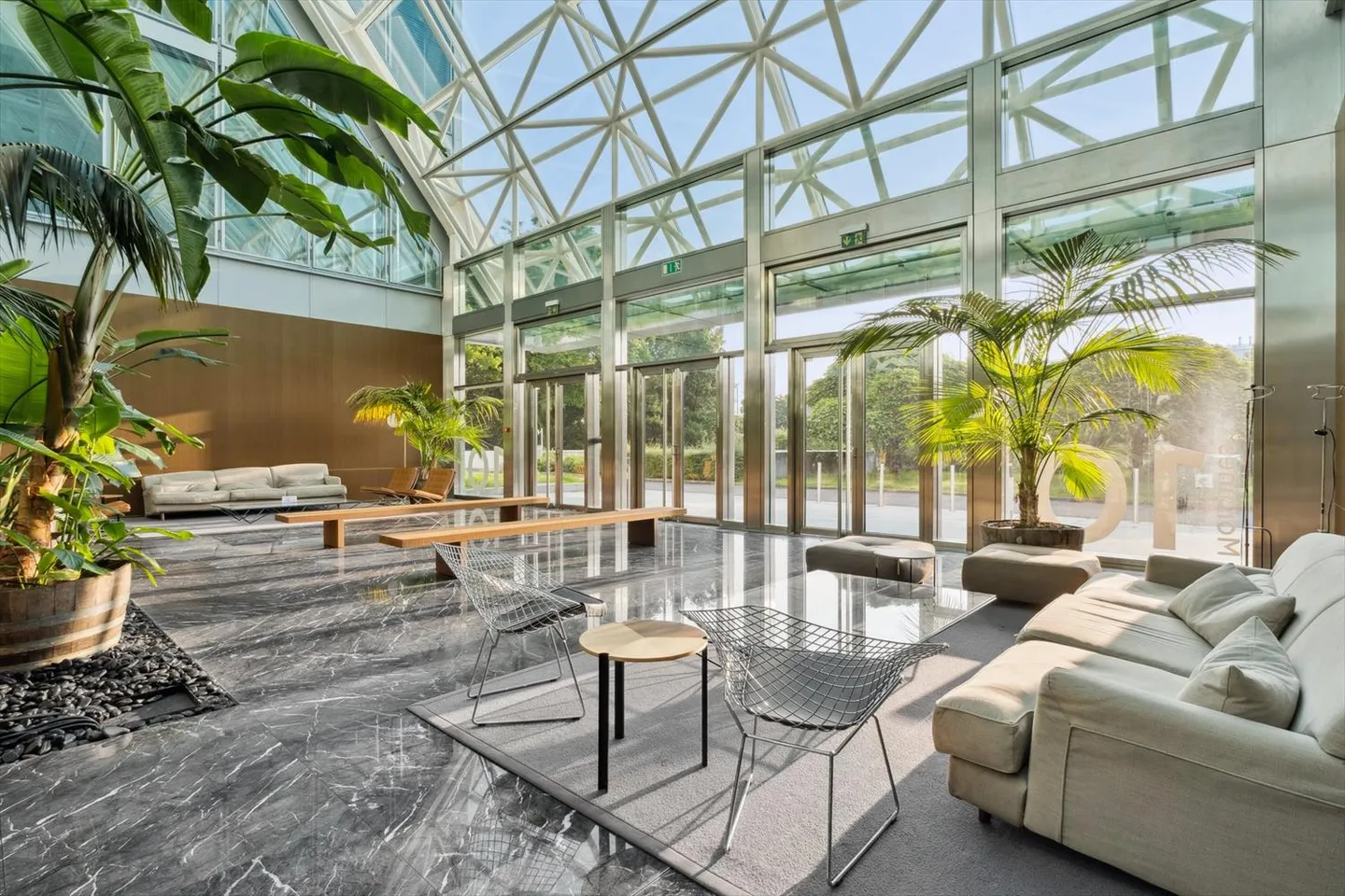 Lancy - bureaux modernes meublés - Photo 1 sur 7