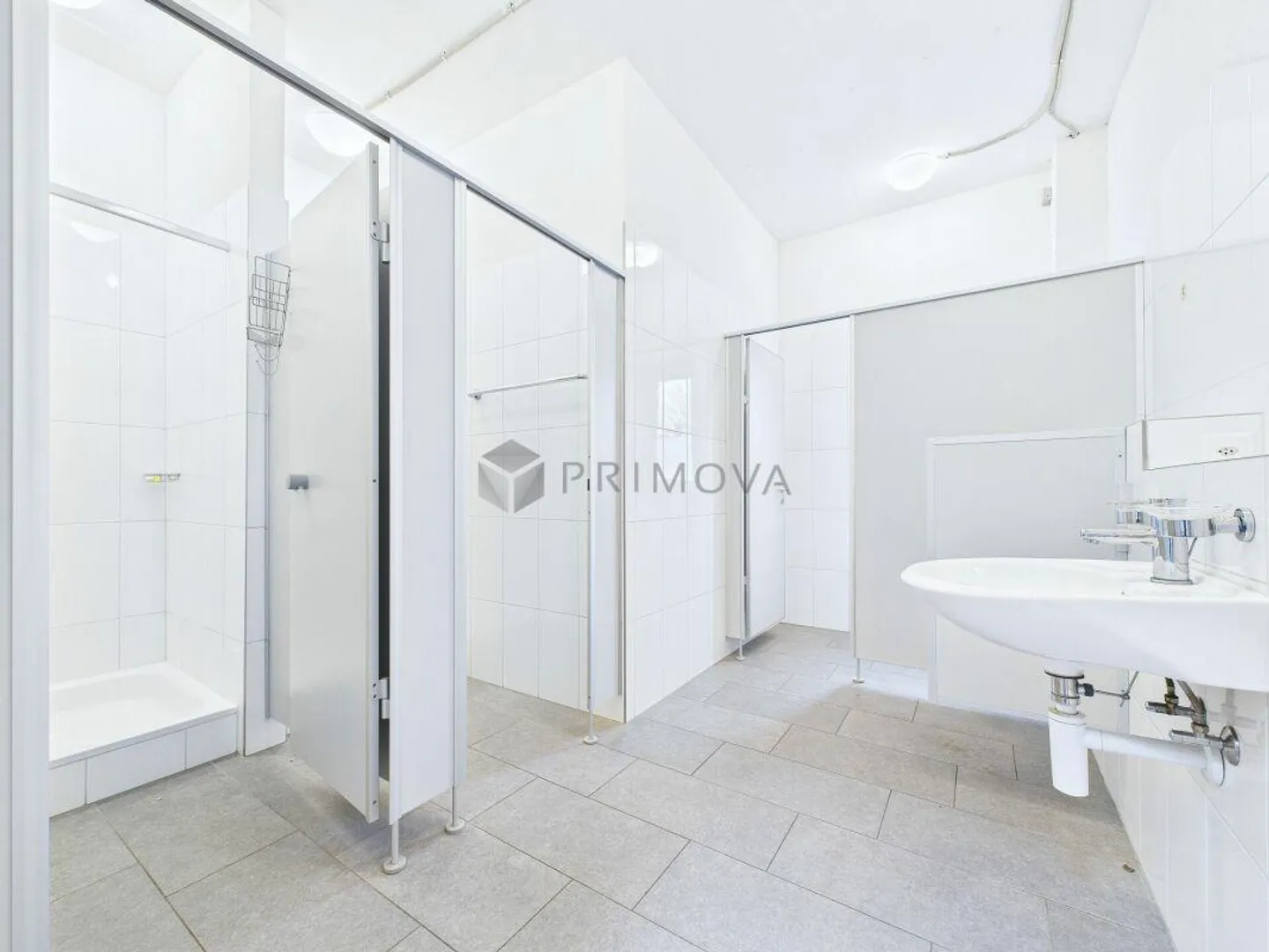 Spazio commerciale versatile con infrastruttura di alto livello - Foto 11 di 15