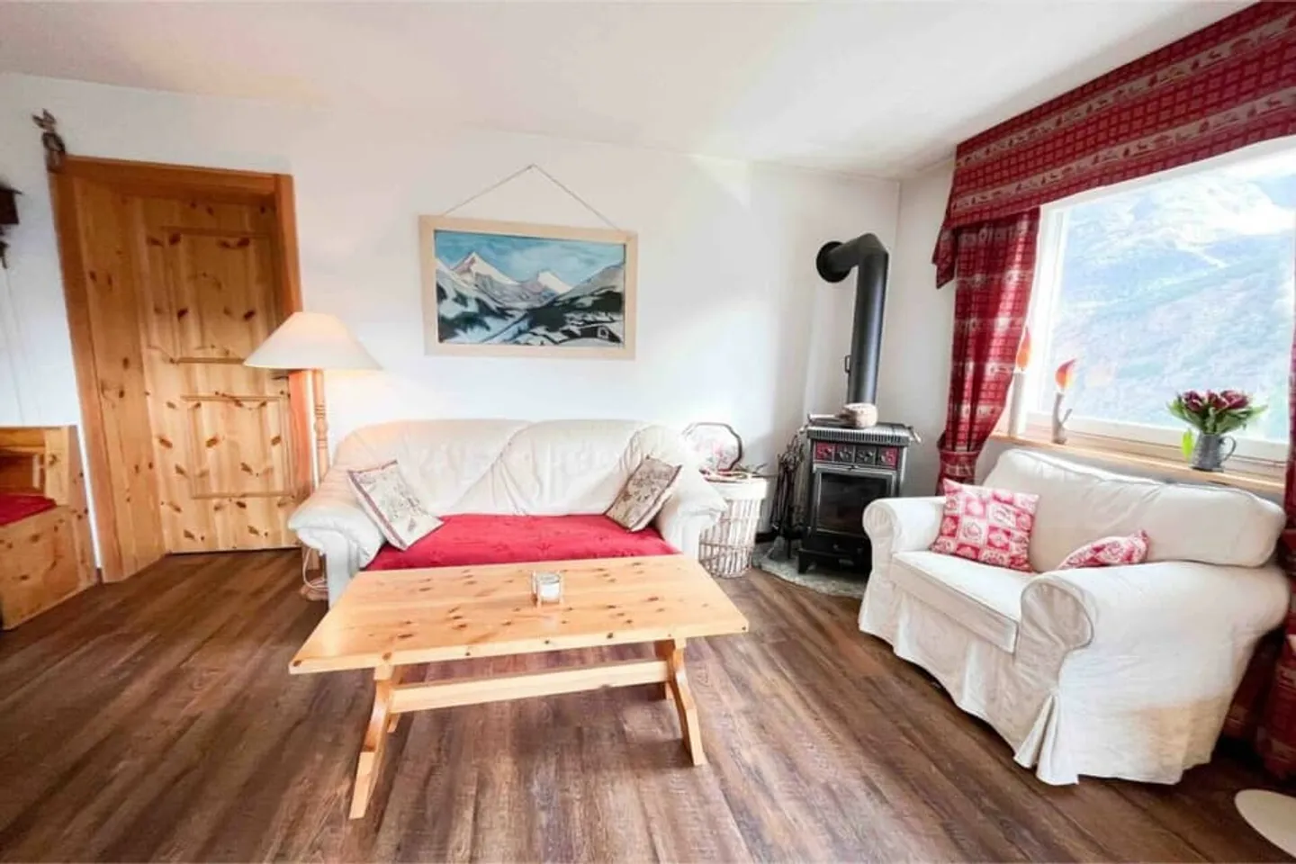 Ampio appartamento di 3,5 stanze nella casa Längfluh. - Foto 7 di 13