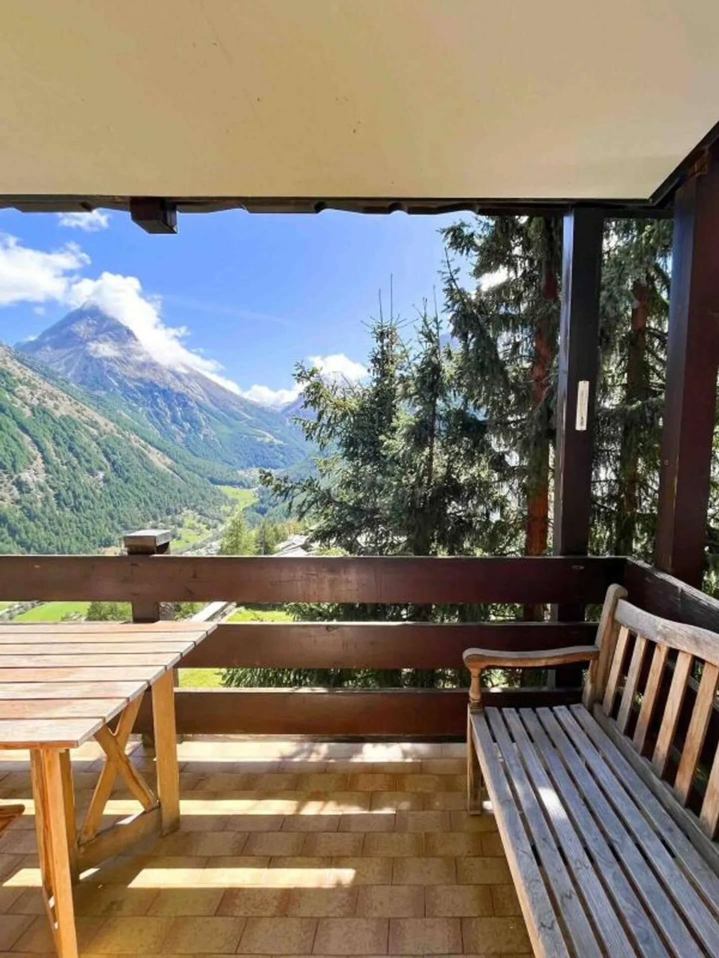 Ampio appartamento di 3,5 stanze nella casa Längfluh. - Foto 11 di 13