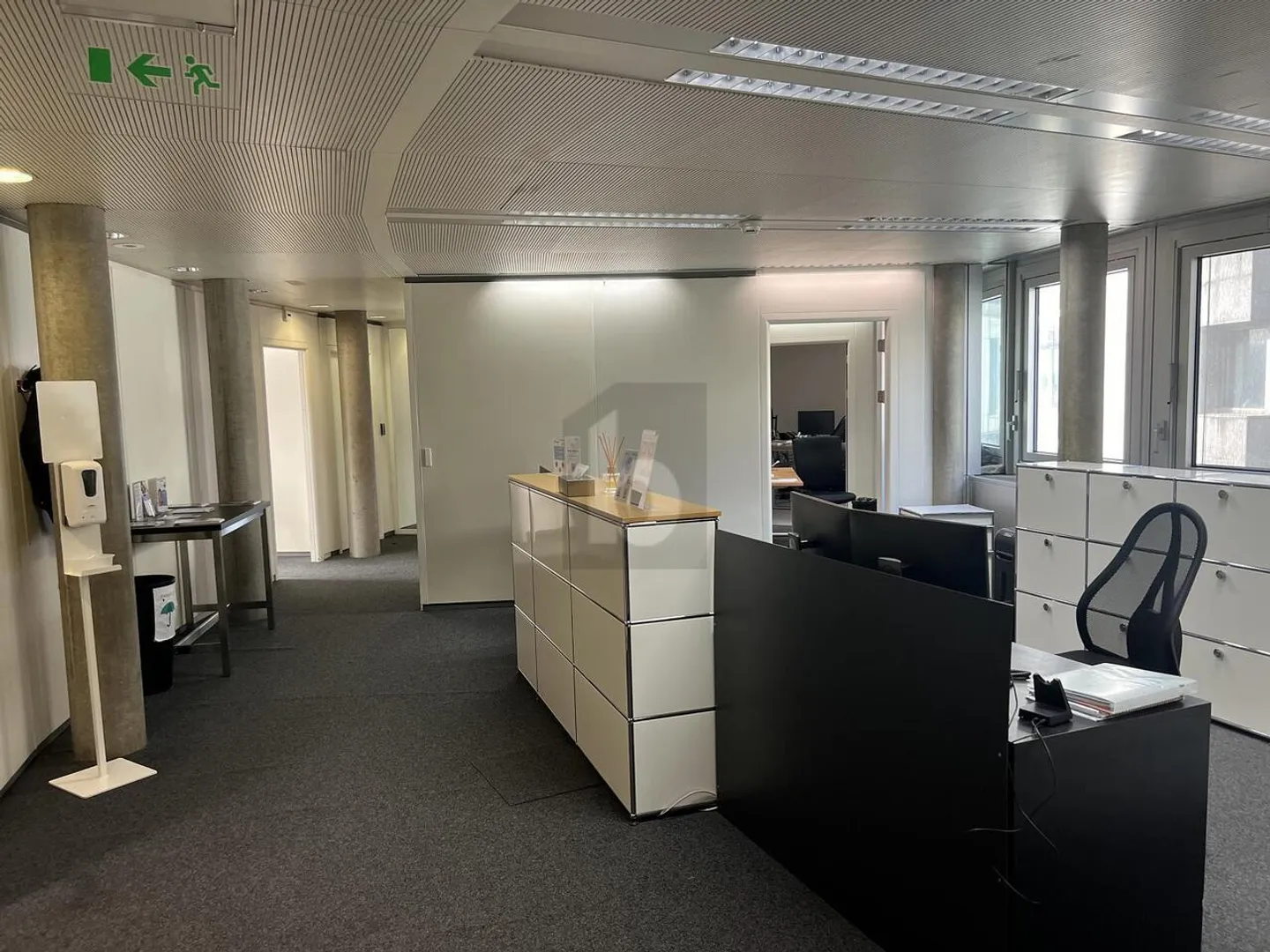 BRIGHT OFFICES ON PLACE CHAUDERON! - Photo 2 of 6