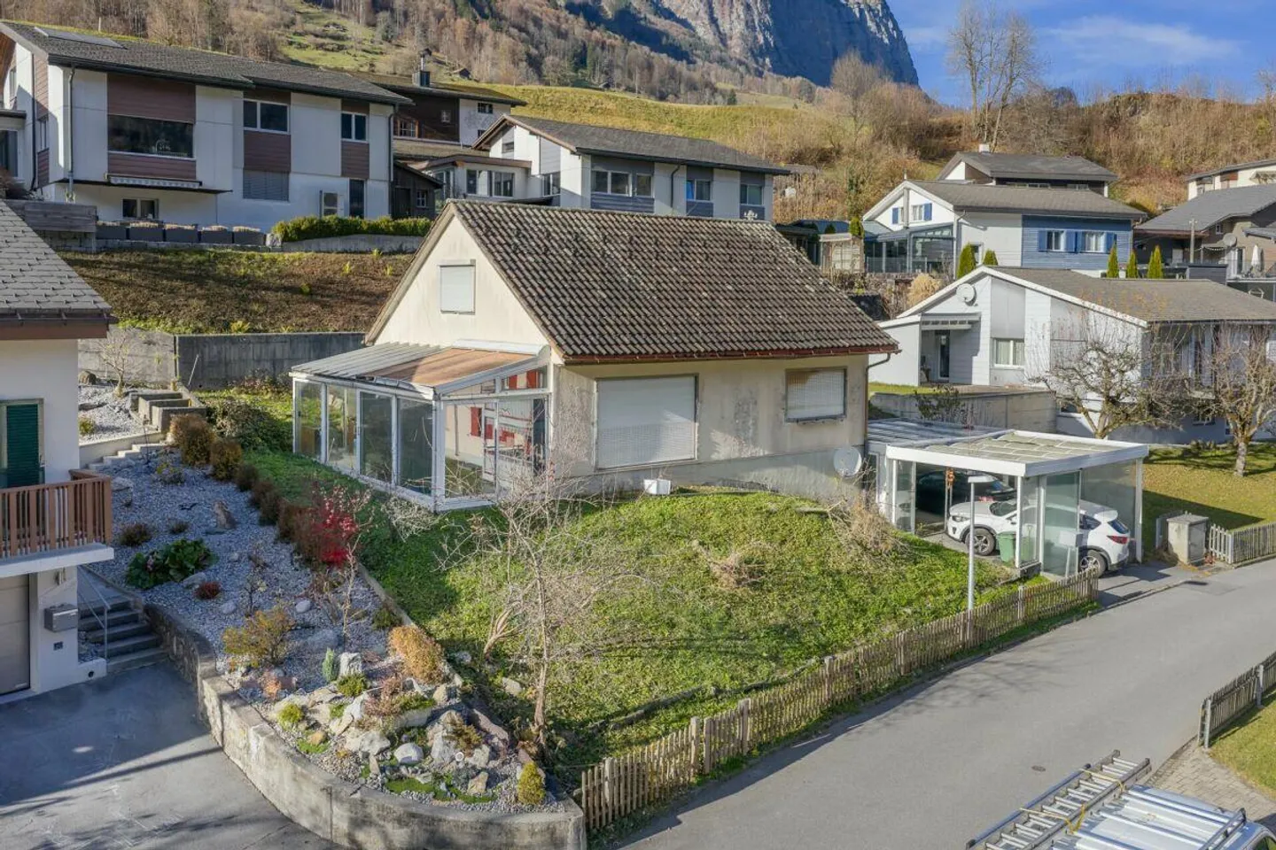Terreno edificabile in un tranquillo quartiere residenziale - Foto 4 di 6