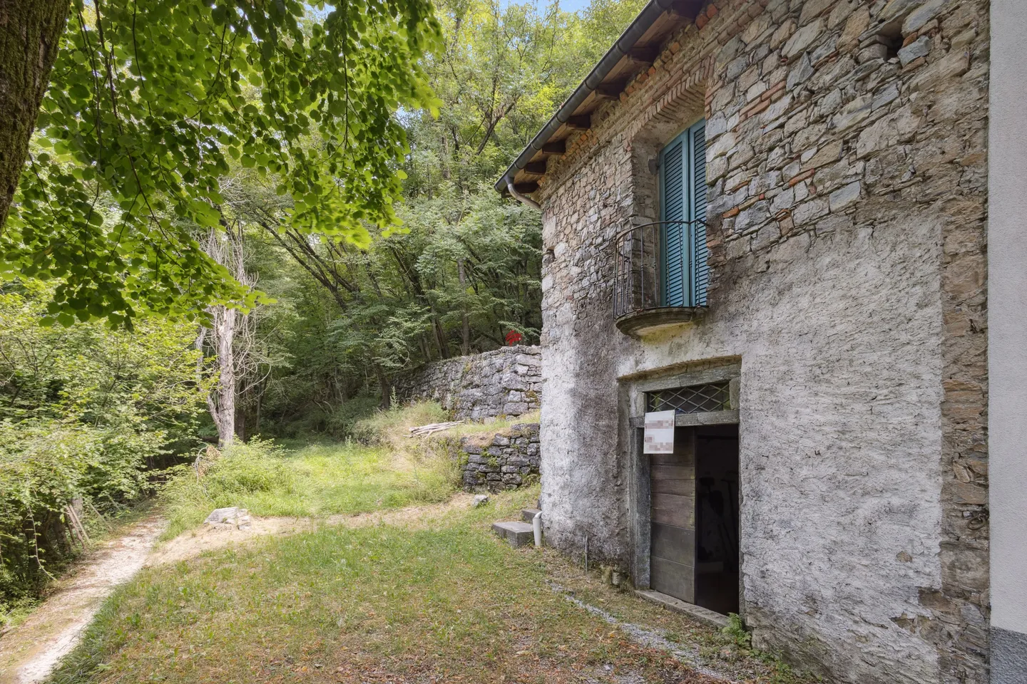 Tra roccia e natura.. la magia di Mendrisio - Foto 3 di 9