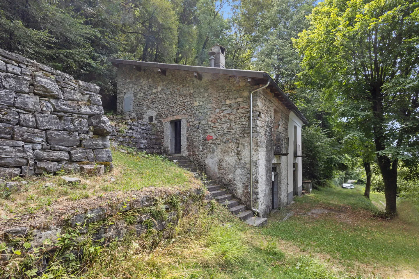 Tra roccia e natura.. la magia di Mendrisio - Foto 2 di 9
