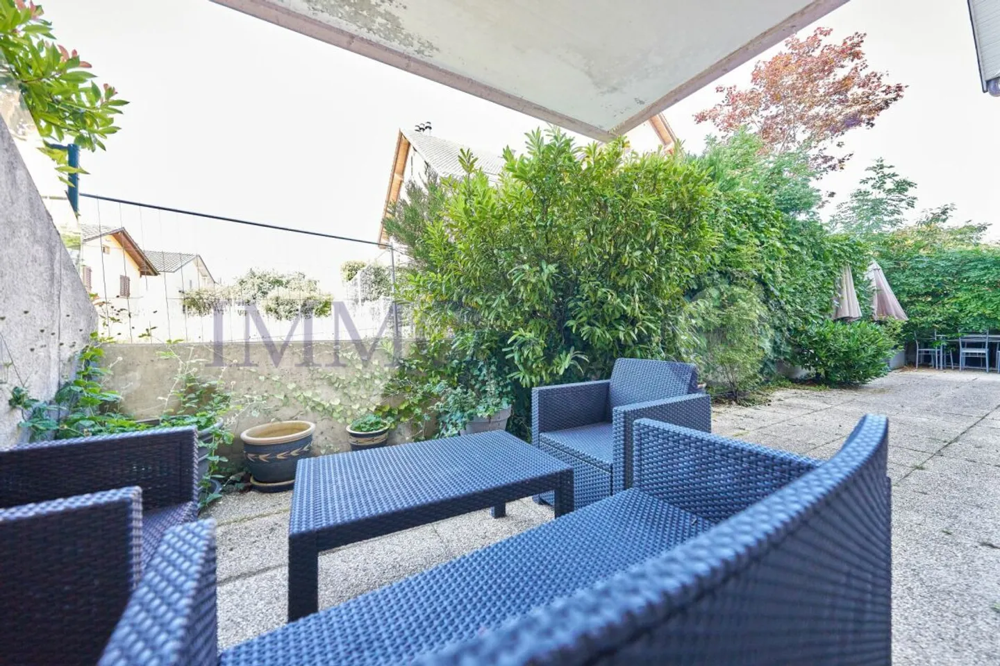 SPACIOUS WITH LARGE TERRACE AND IDEAL LOCATION - Photo 4 of 8