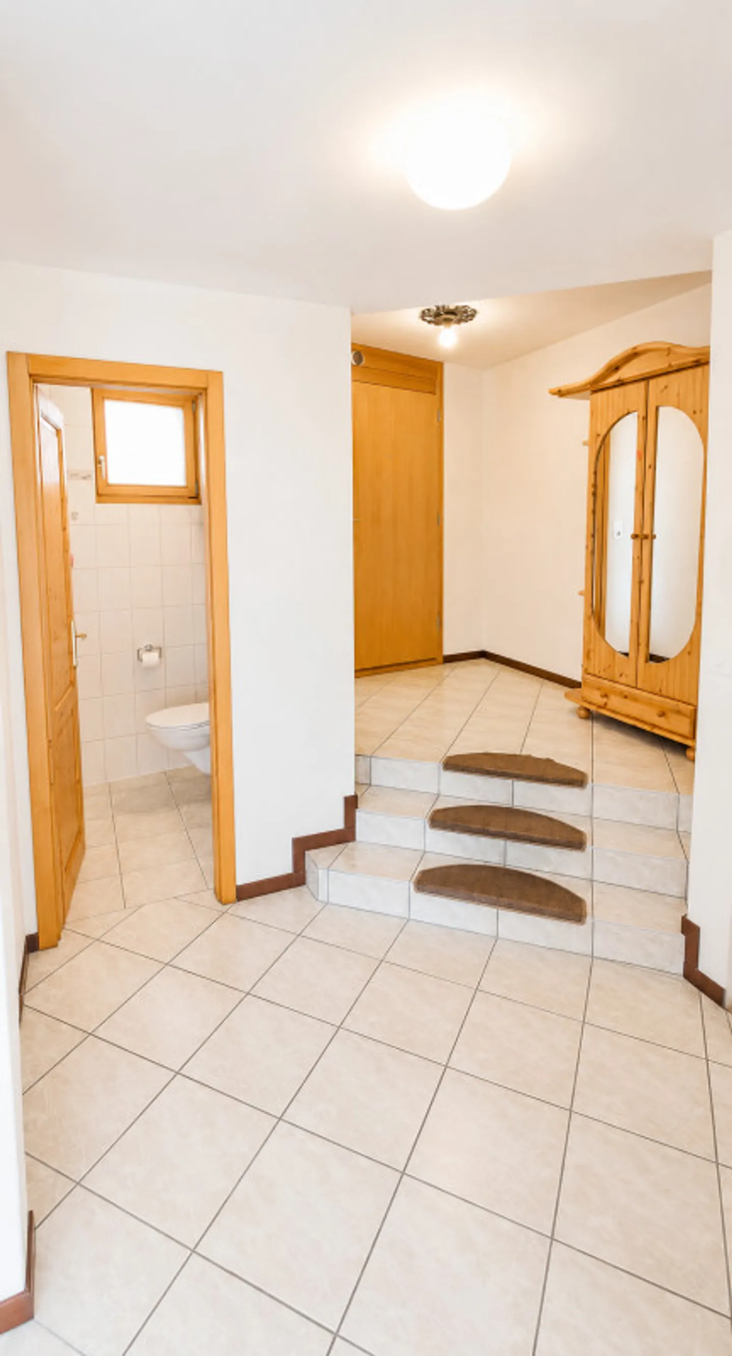 For rent - Superb family house with 6.5 rooms and terrace in the heart of Lens - Photo 4 of 15
