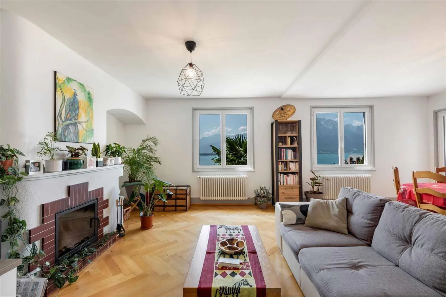 Magnifique maison avec trois appartements avec vue sur le lac, près du centre-ville - Photo 5 sur 13