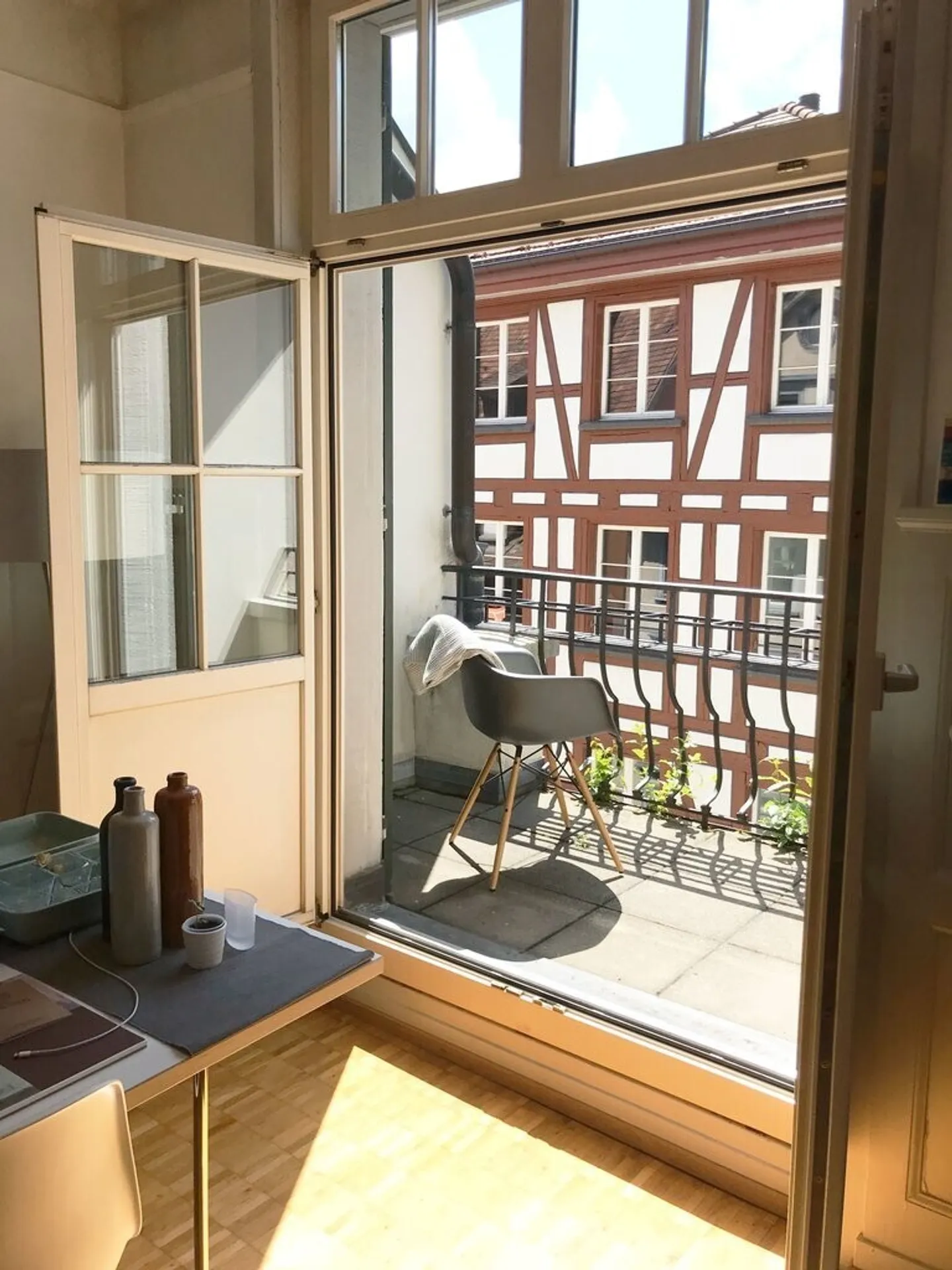 charming 2.5 room old building apartment - Photo 11 of 12