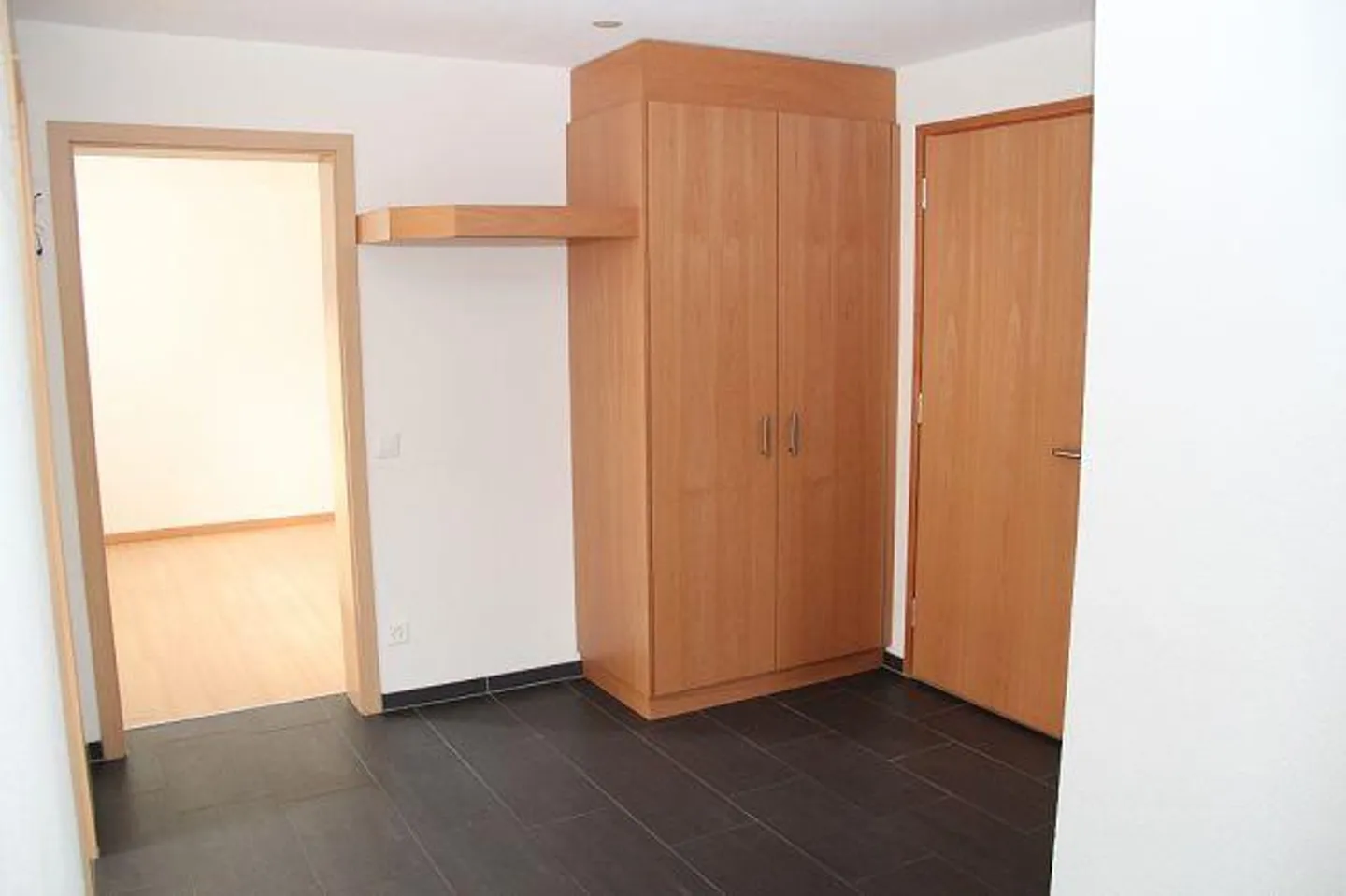 Spacious apartment in a quiet location - Photo 4 of 8