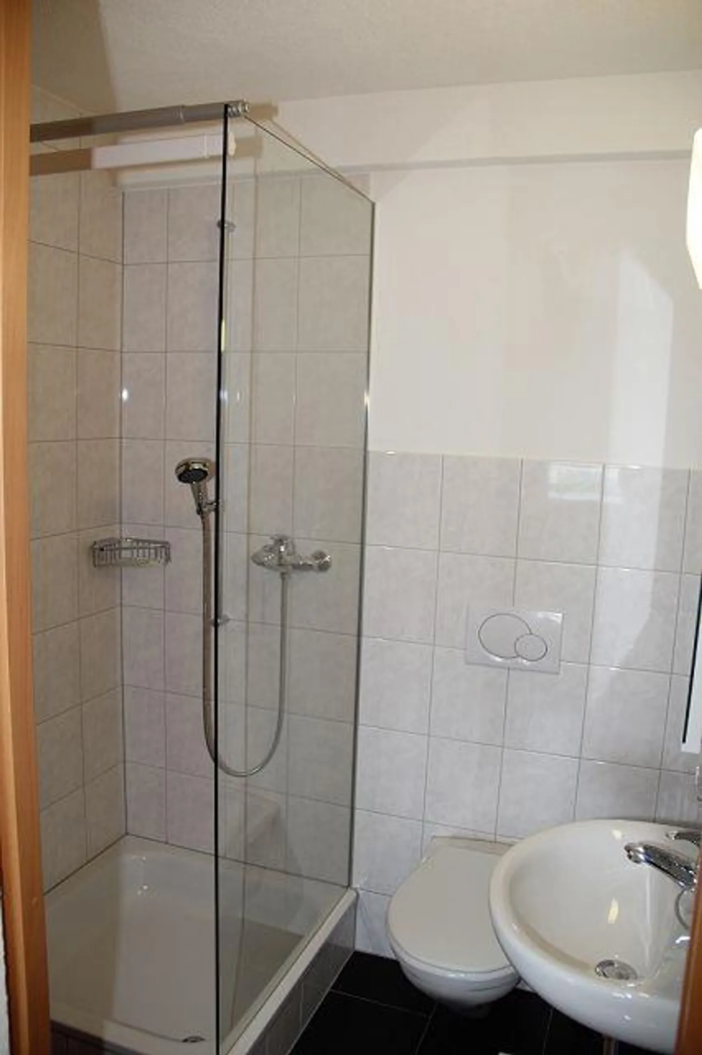 Spacious apartment in a quiet location - Photo 7 of 8