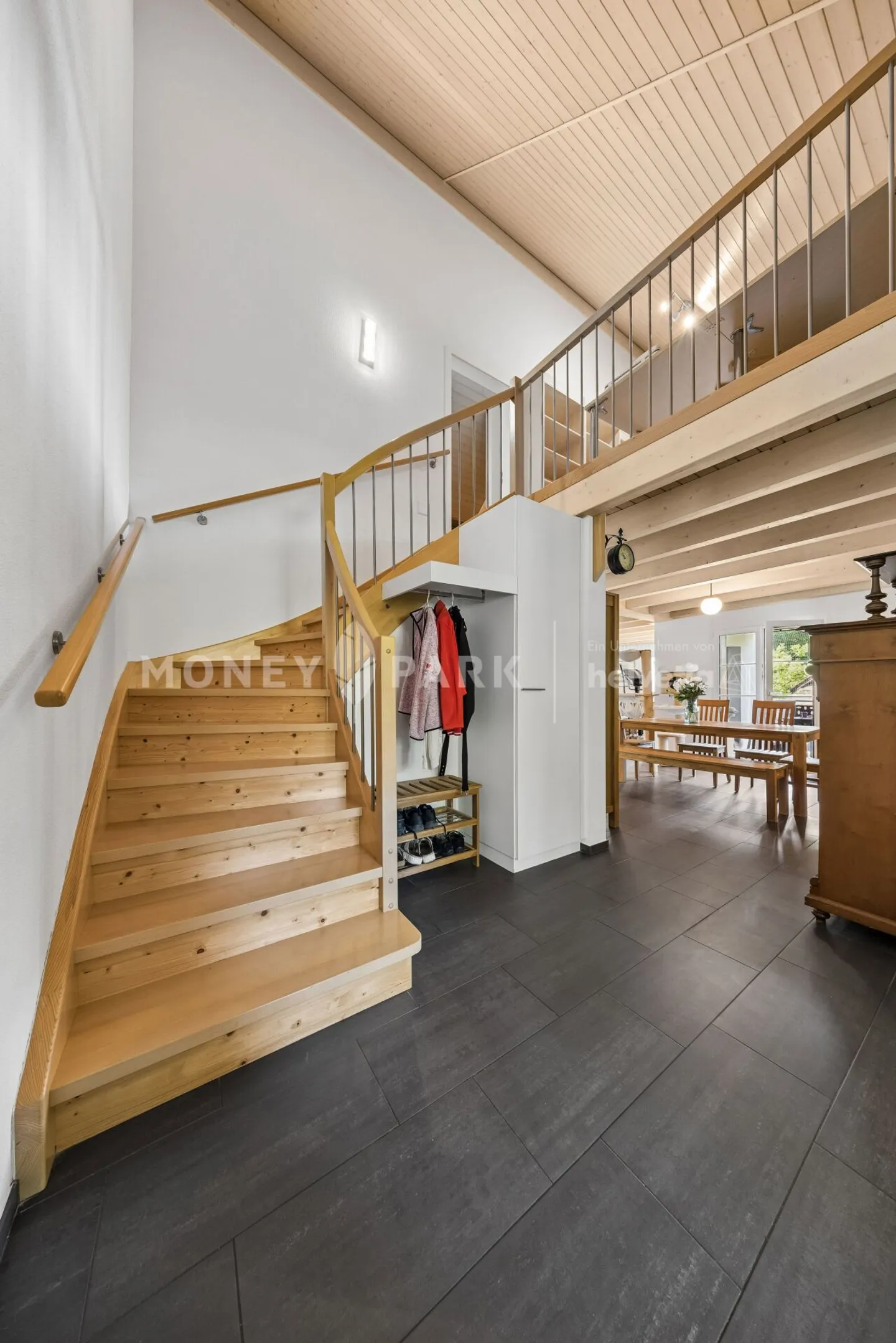 Maisonette penthouse attrayante de 4,5 pièces - Photo 8 sur 18