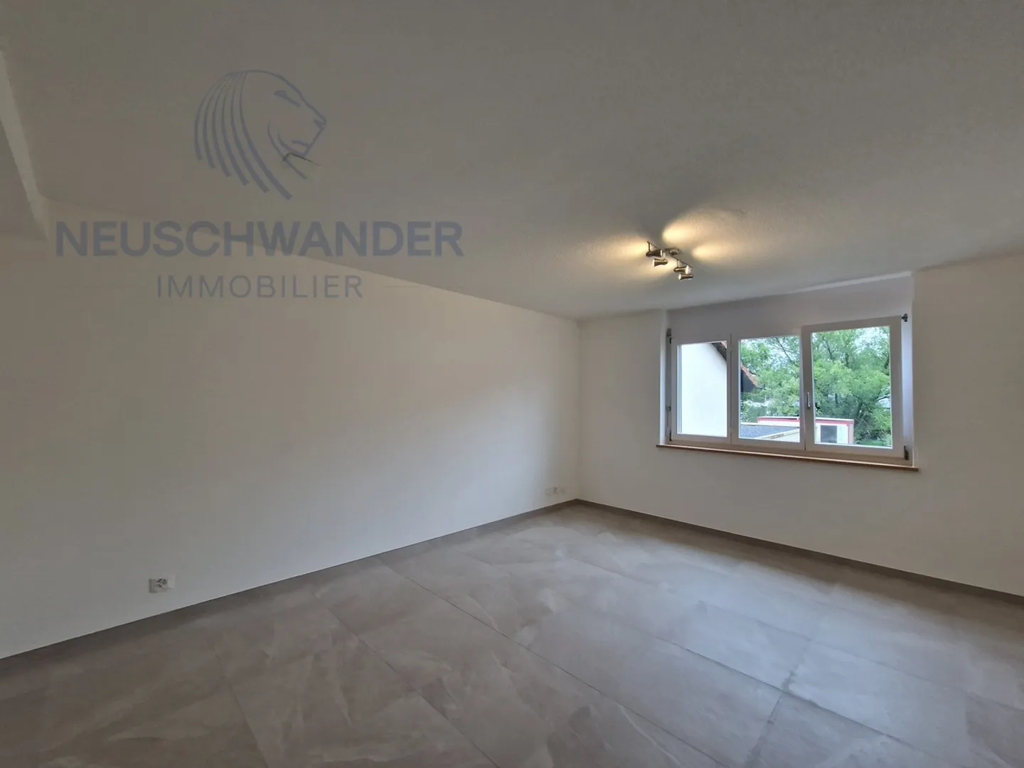 Close to all amenities and completely renovated - Photo 4 of 7