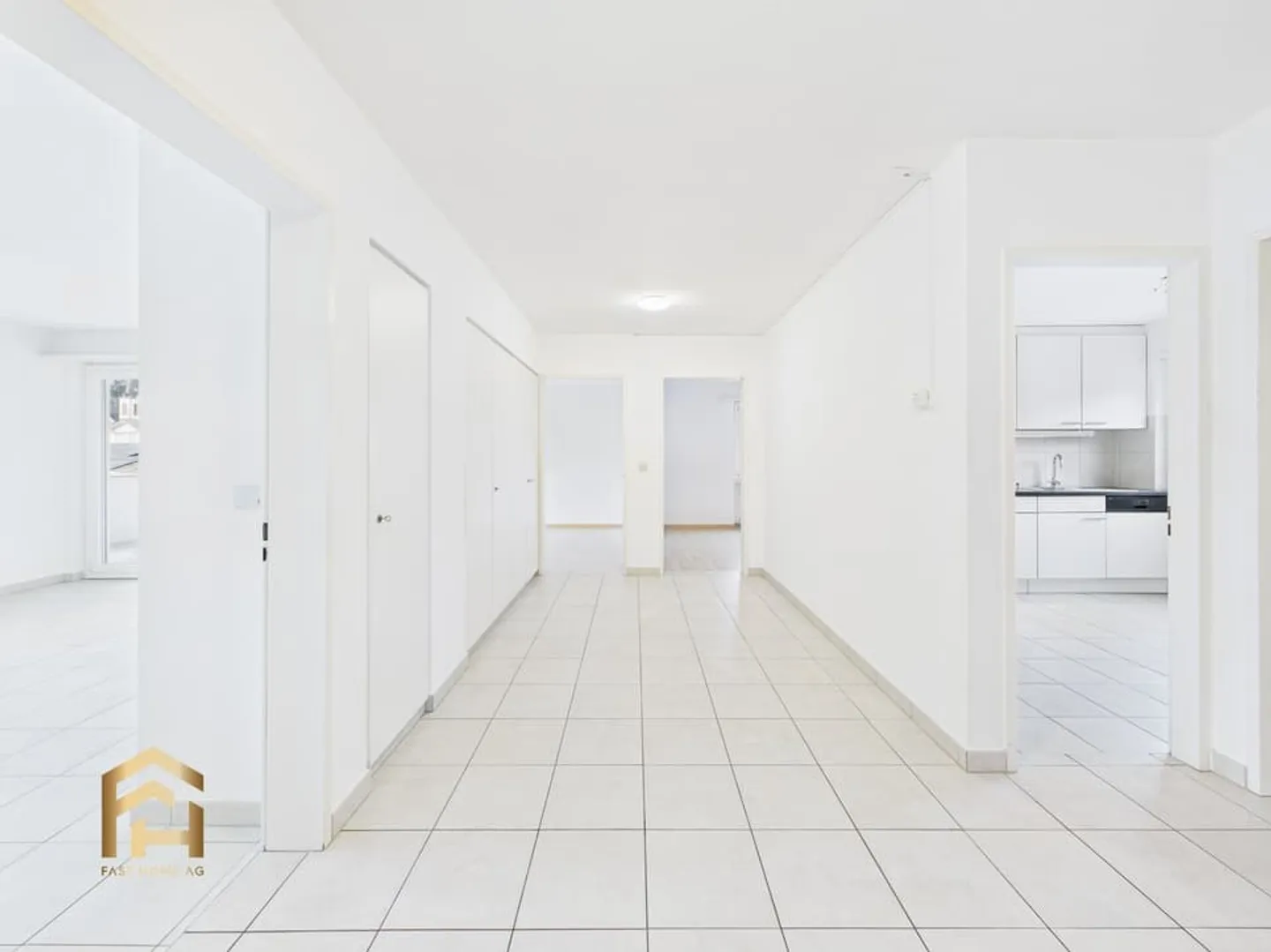 Helle 4.5-Zimmerwohnung mit Balkon - Foto 1 von 13
