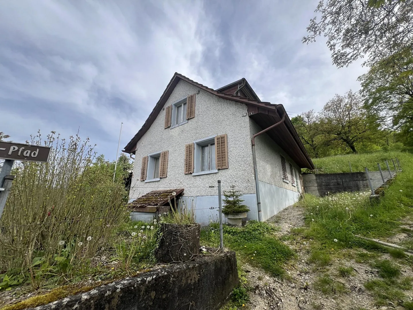 Beaucoup d'espace avec un grand potentiel - Photo 1 sur 4