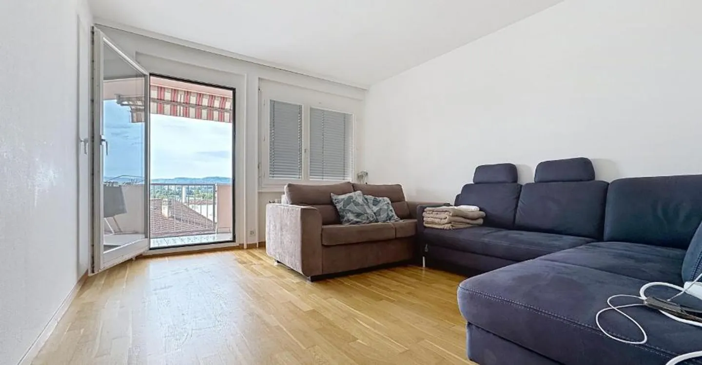 Beautiful 3.5-room apartment on the 2nd floor - Photo 1 of 8