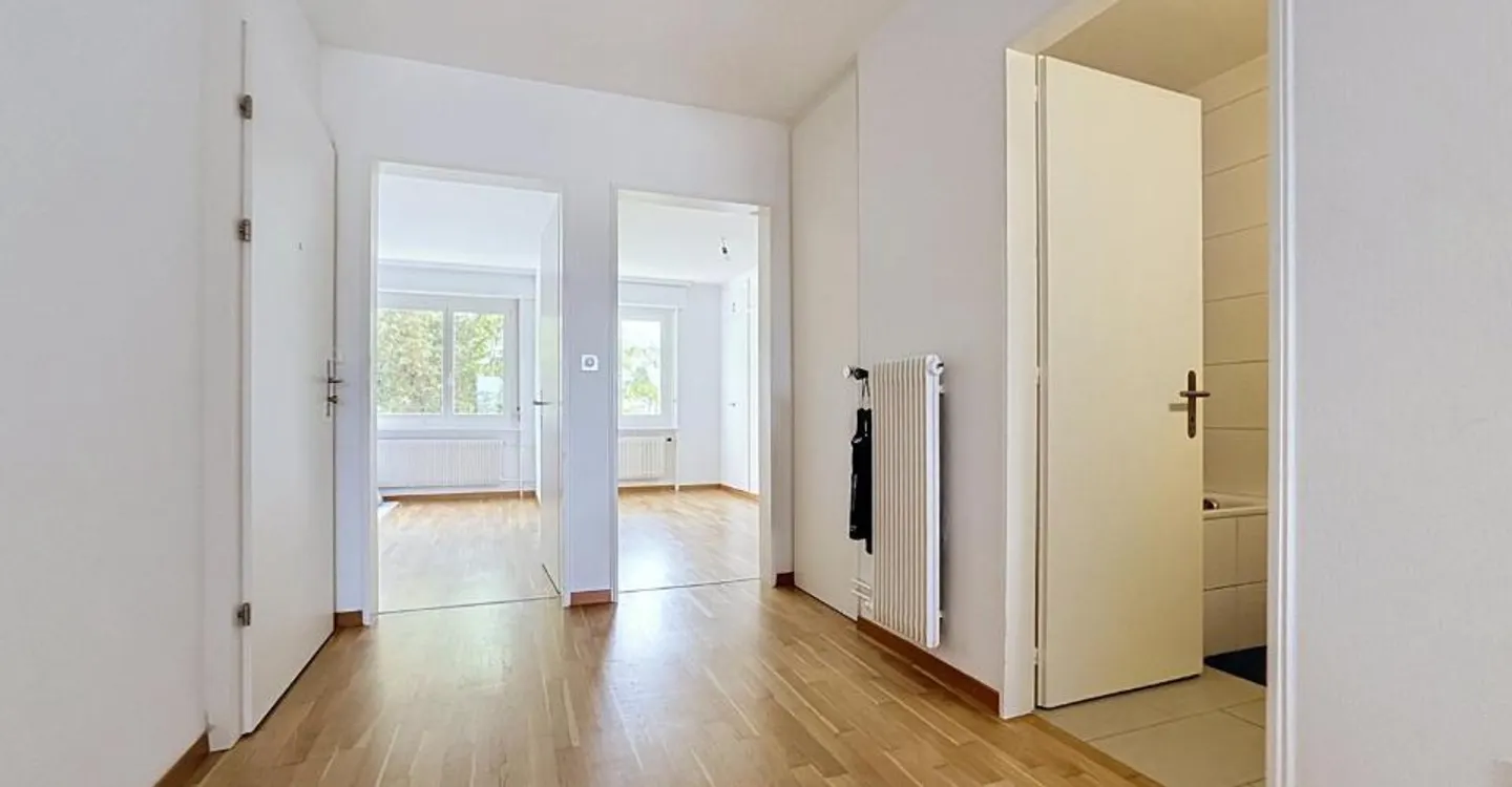 Beautiful 3.5-room apartment on the 2nd floor - Photo 3 of 8