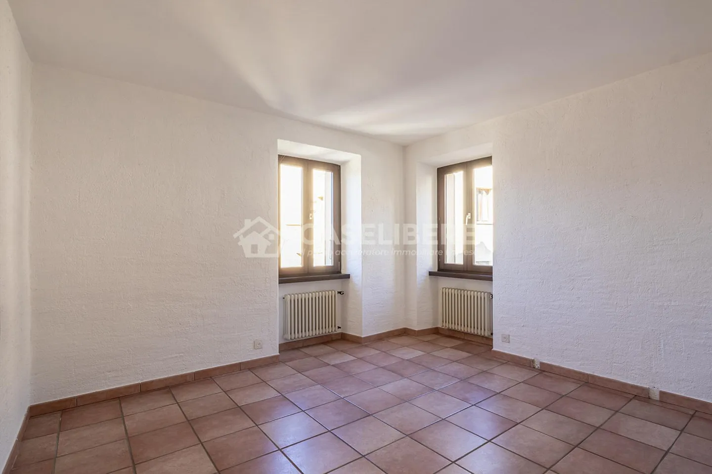 Nucleus House with Lake View in Neggio - Photo 11 of 23