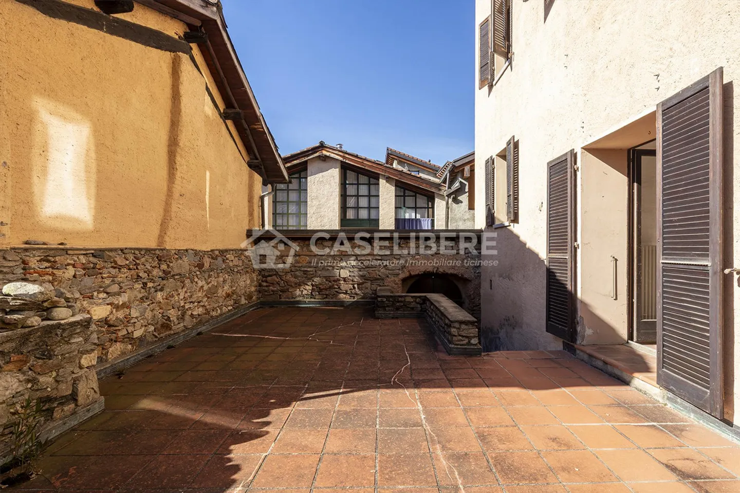 Nucleus House with Lake View in Neggio - Photo 8 of 23