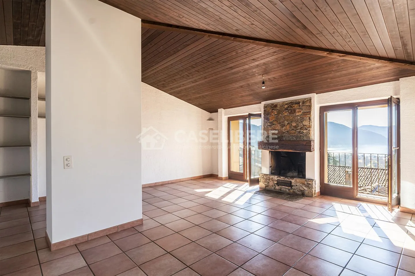 Nucleus House with Lake View in Neggio - Photo 15 of 23