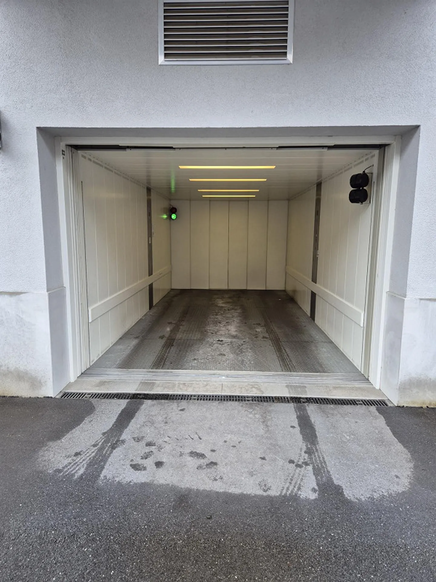 Posto auto in garage sotterraneo in affitto - Foto 5 di 5