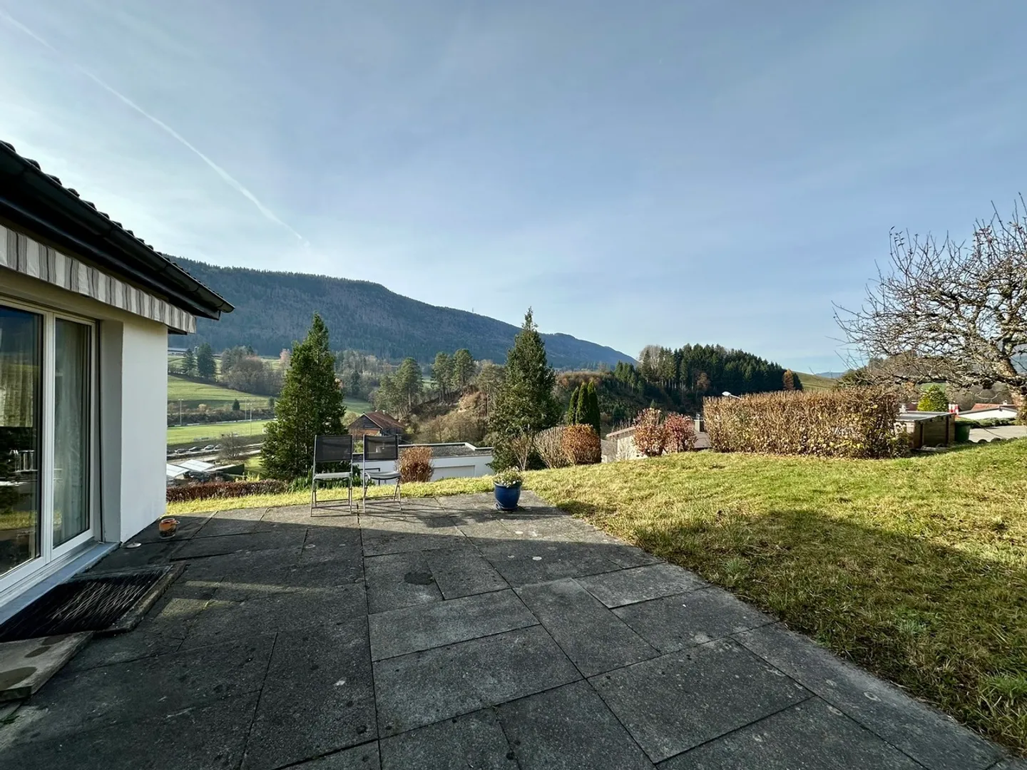 Family House - Photo 3 of 14