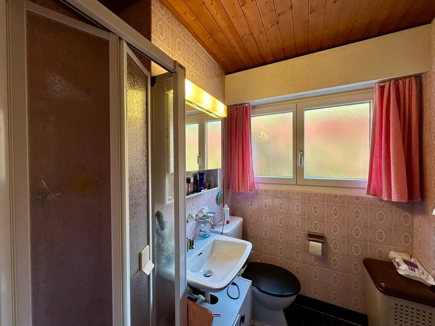 Family House - Photo 7 of 14