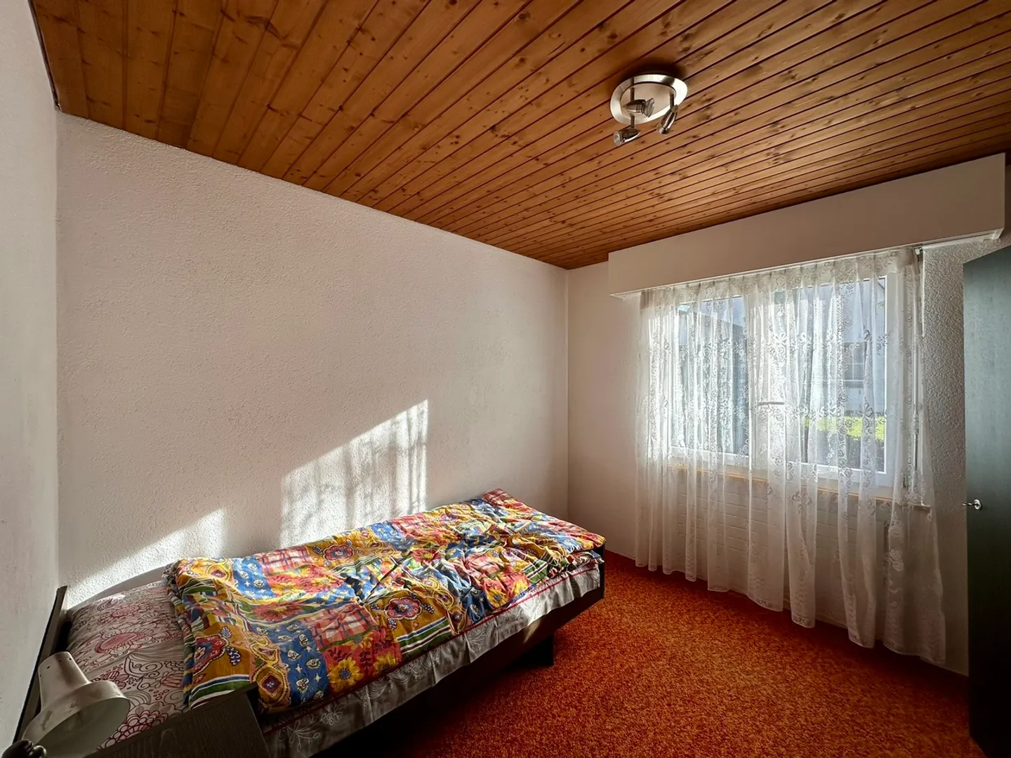 Family House - Photo 8 of 14