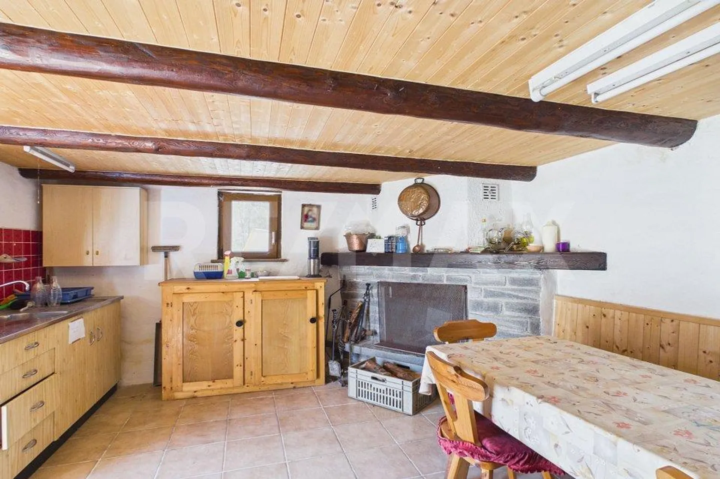 Small rustic immersed in nature in Campo Vallemaggia - Photo 9 of 13