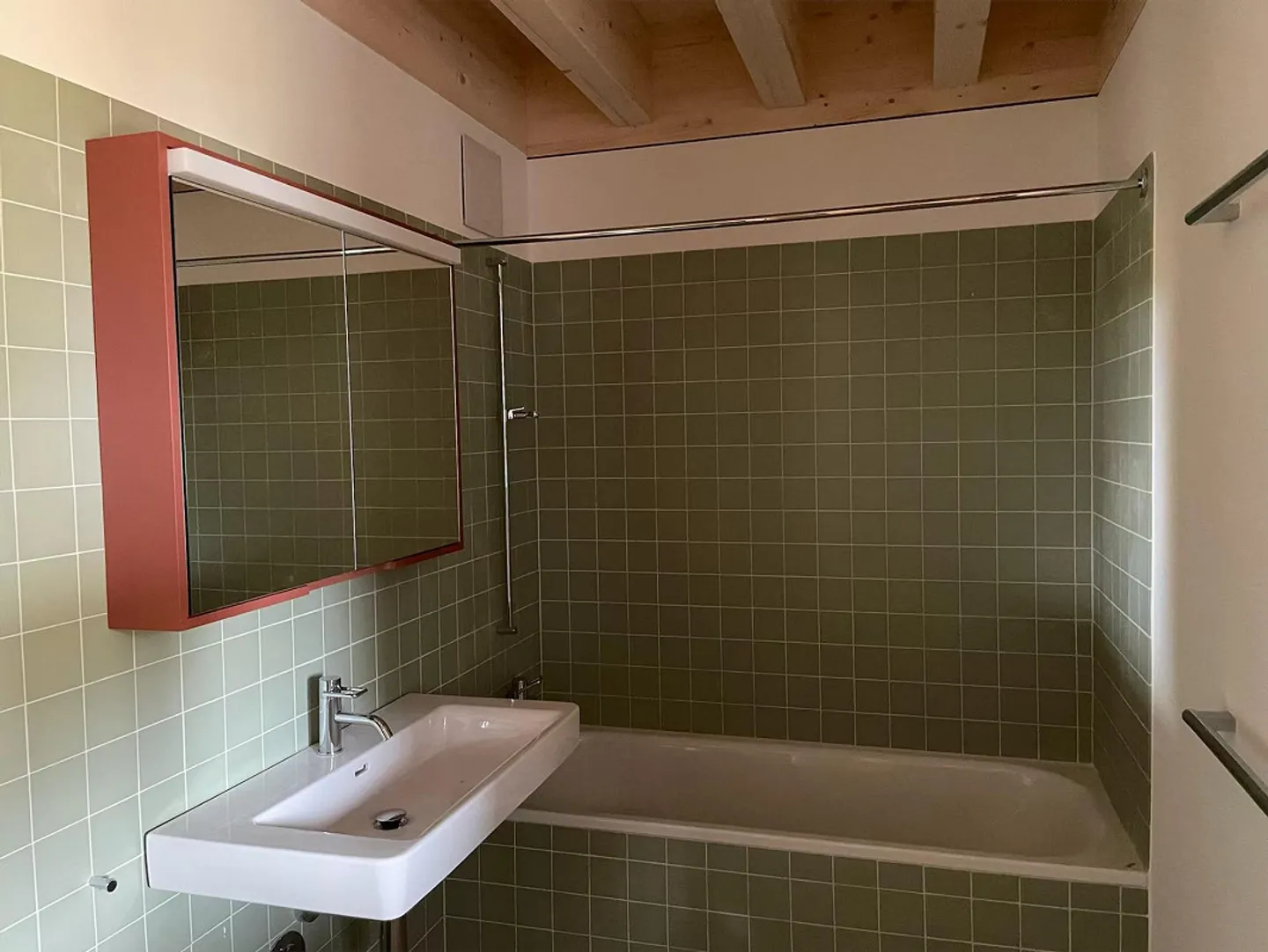 Neuerstellte Überbauung in Binningen, helle 3.5 Wohnungen zu vermieten - Foto 6 von 6