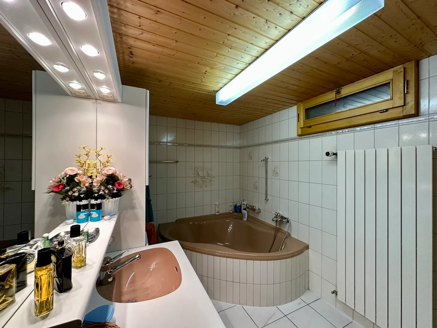 Family House - Photo 11 of 14