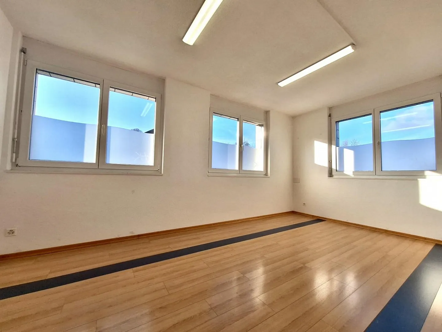 Barrier-free with plenty of space - Photo 3 of 4