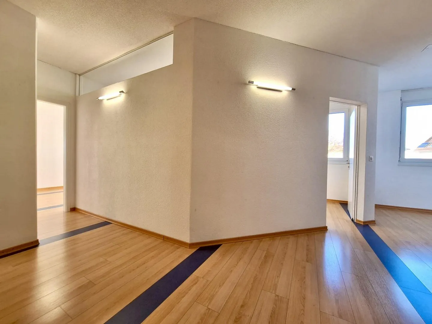 Barrier-free with plenty of space - Photo 1 of 4