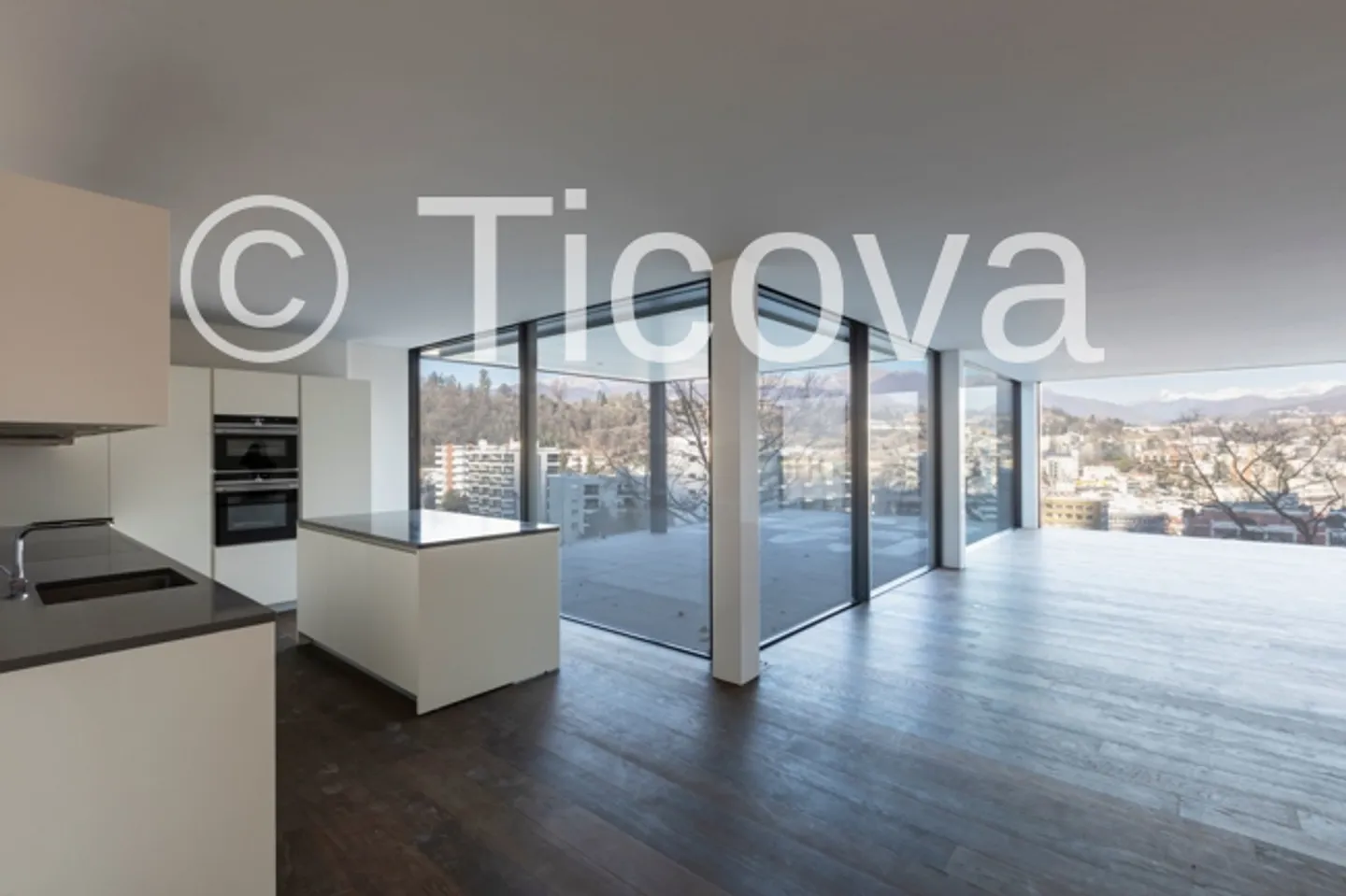 Penthouse for sale - Photo 3 of 5