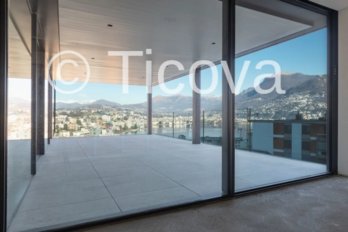 Penthouse for sale - Photo 4 of 5