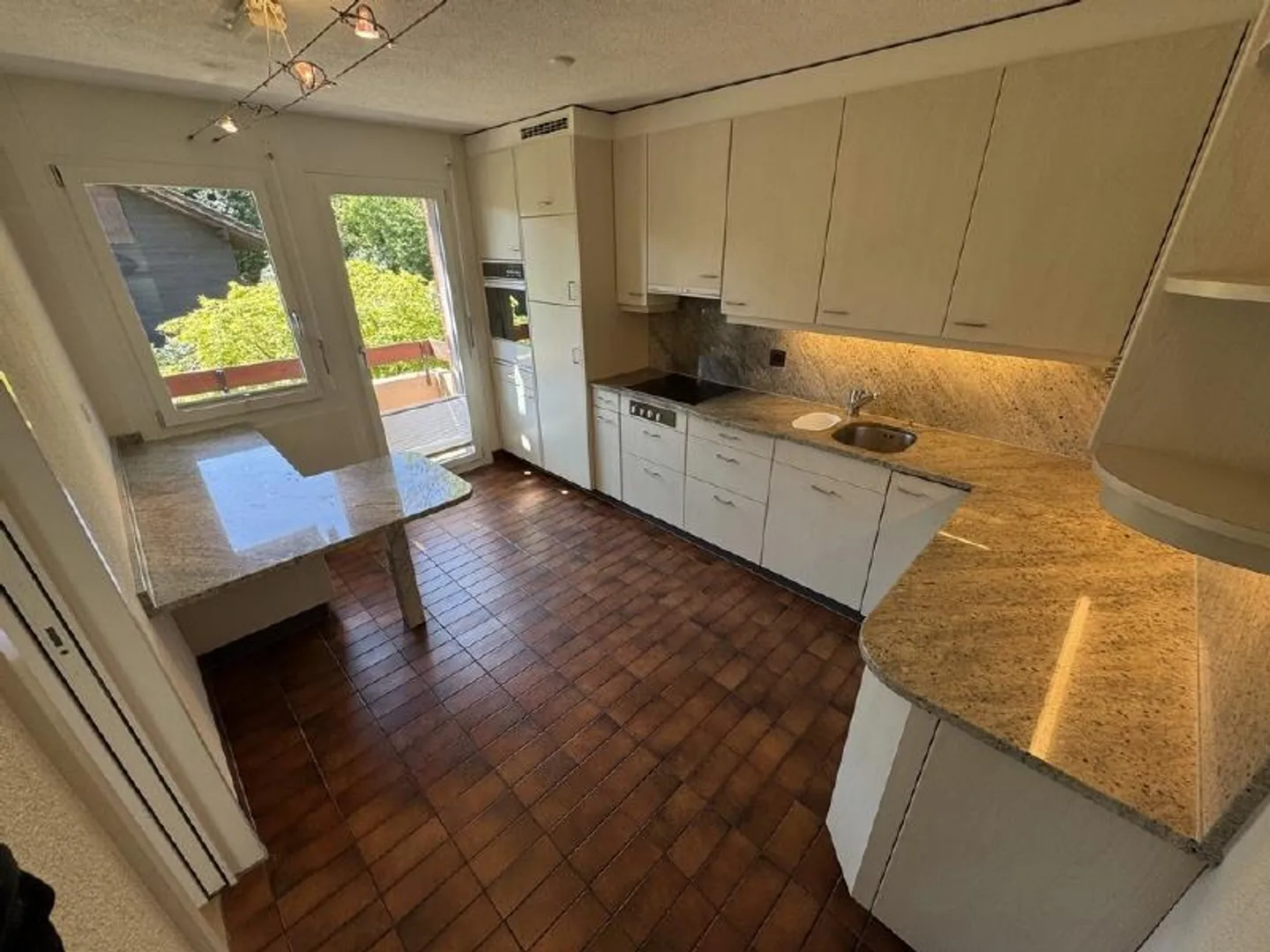 Single-family house - Photo 3 of 9