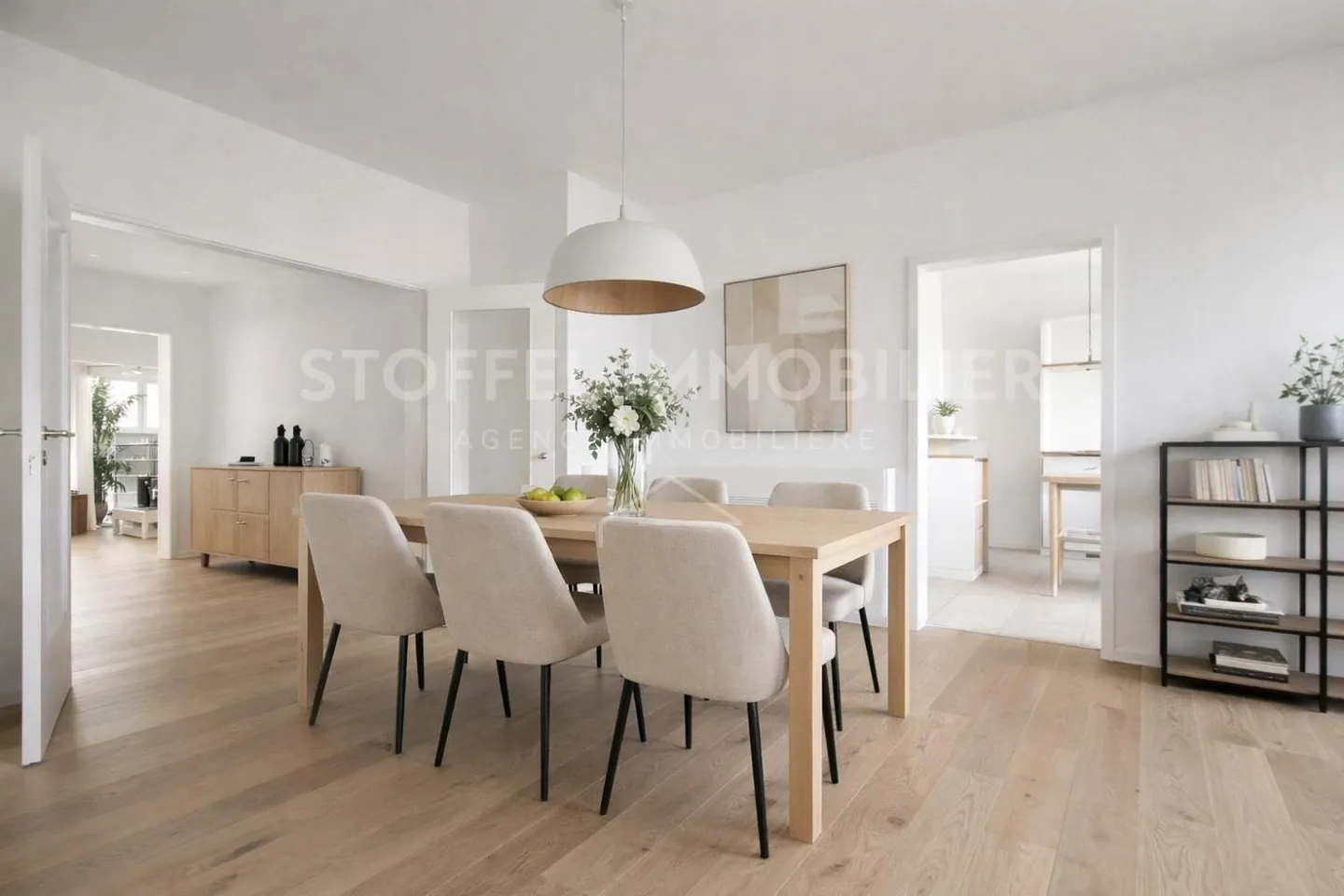 Spacious Penthouse with Terrace - Photo 6 of 13