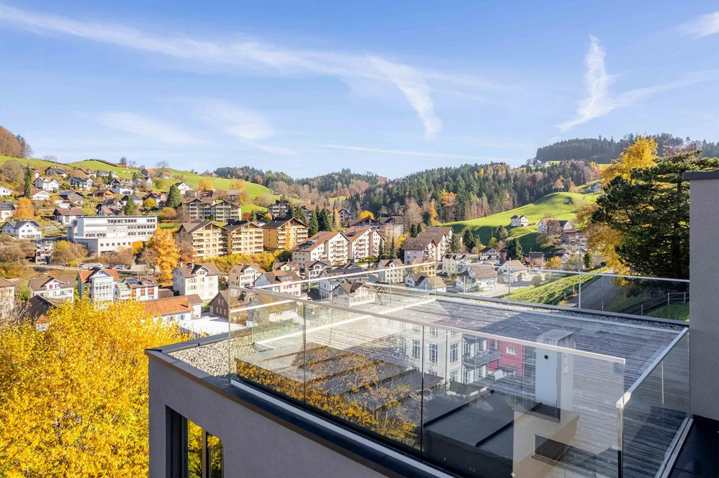 Modernes Wohnen mit Panoramablick - Foto 2 von 6