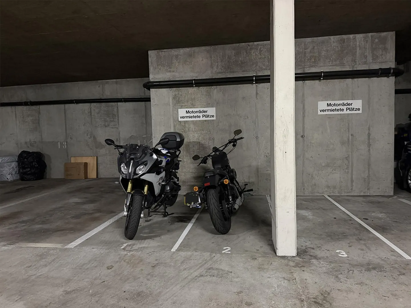 Gedeckter Motorradstellplatz in Basel - Foto 2 von 7