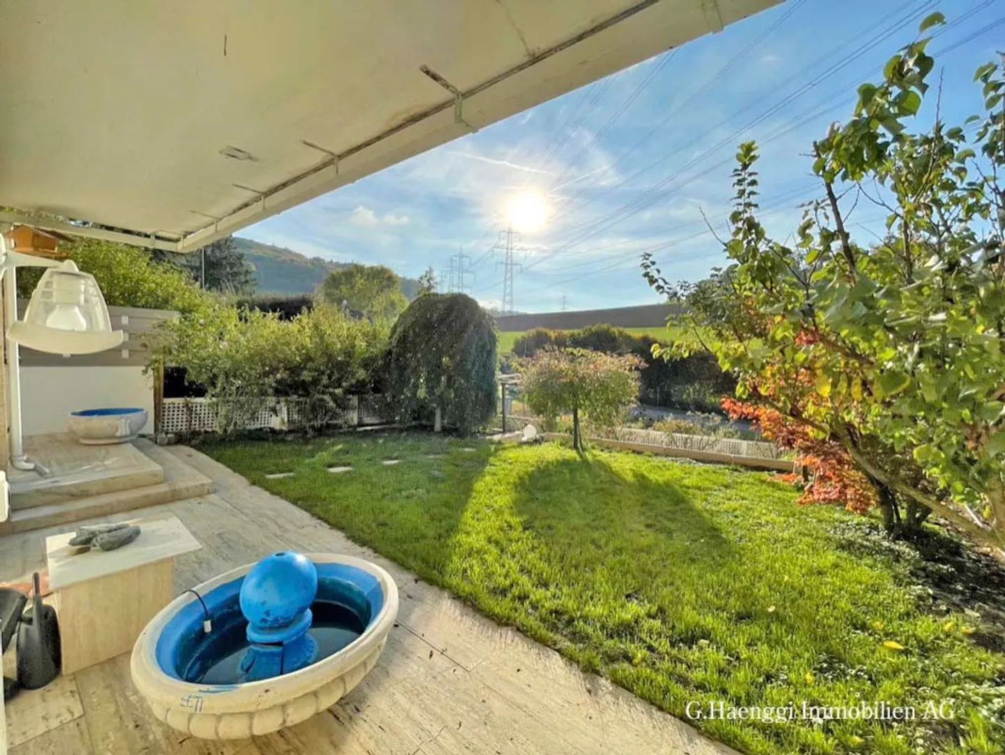 Spacious Detached House with Views - Photo 8 of 13