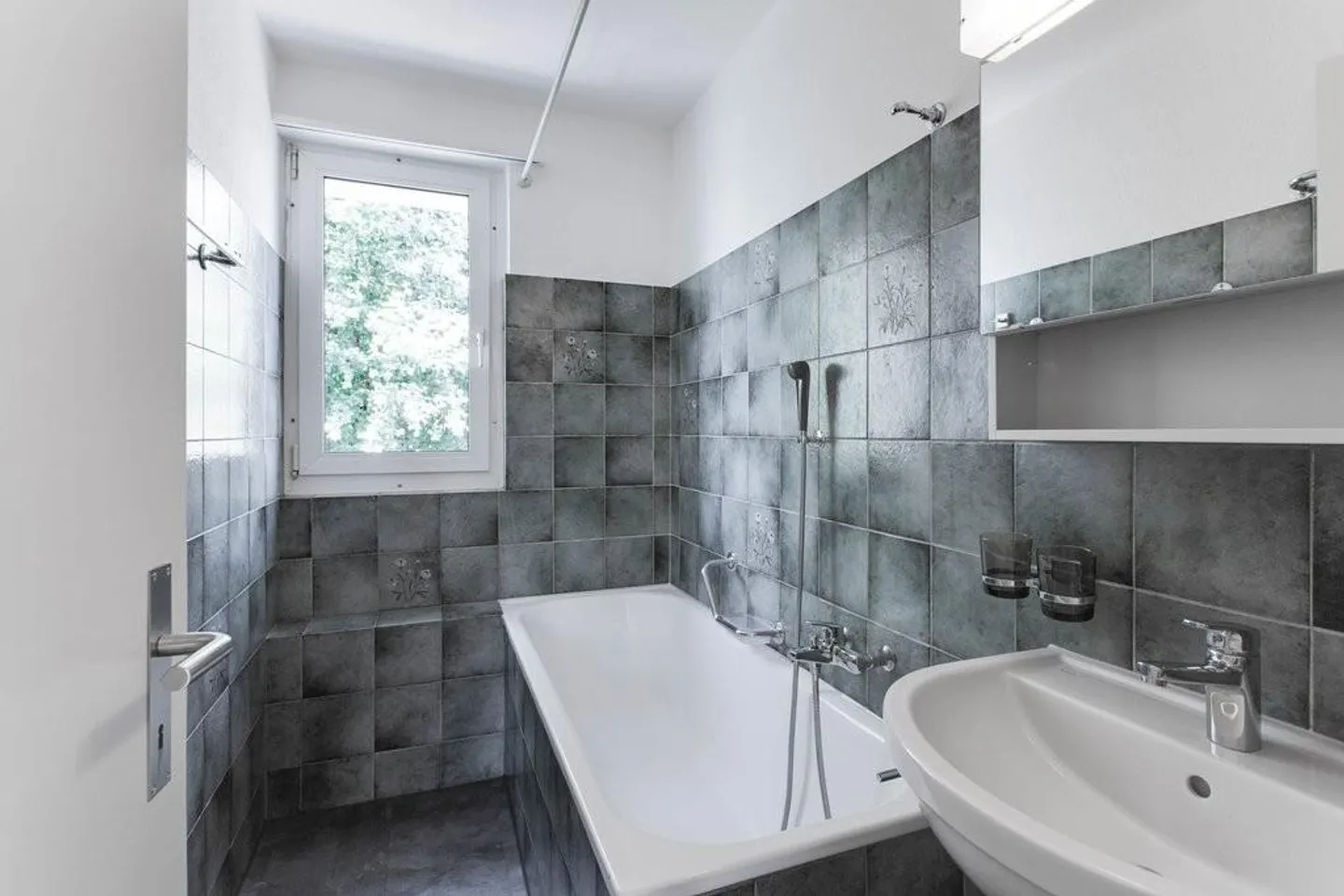 Vivere tranquillo nella comunità lacustre - Foto 6 di 8