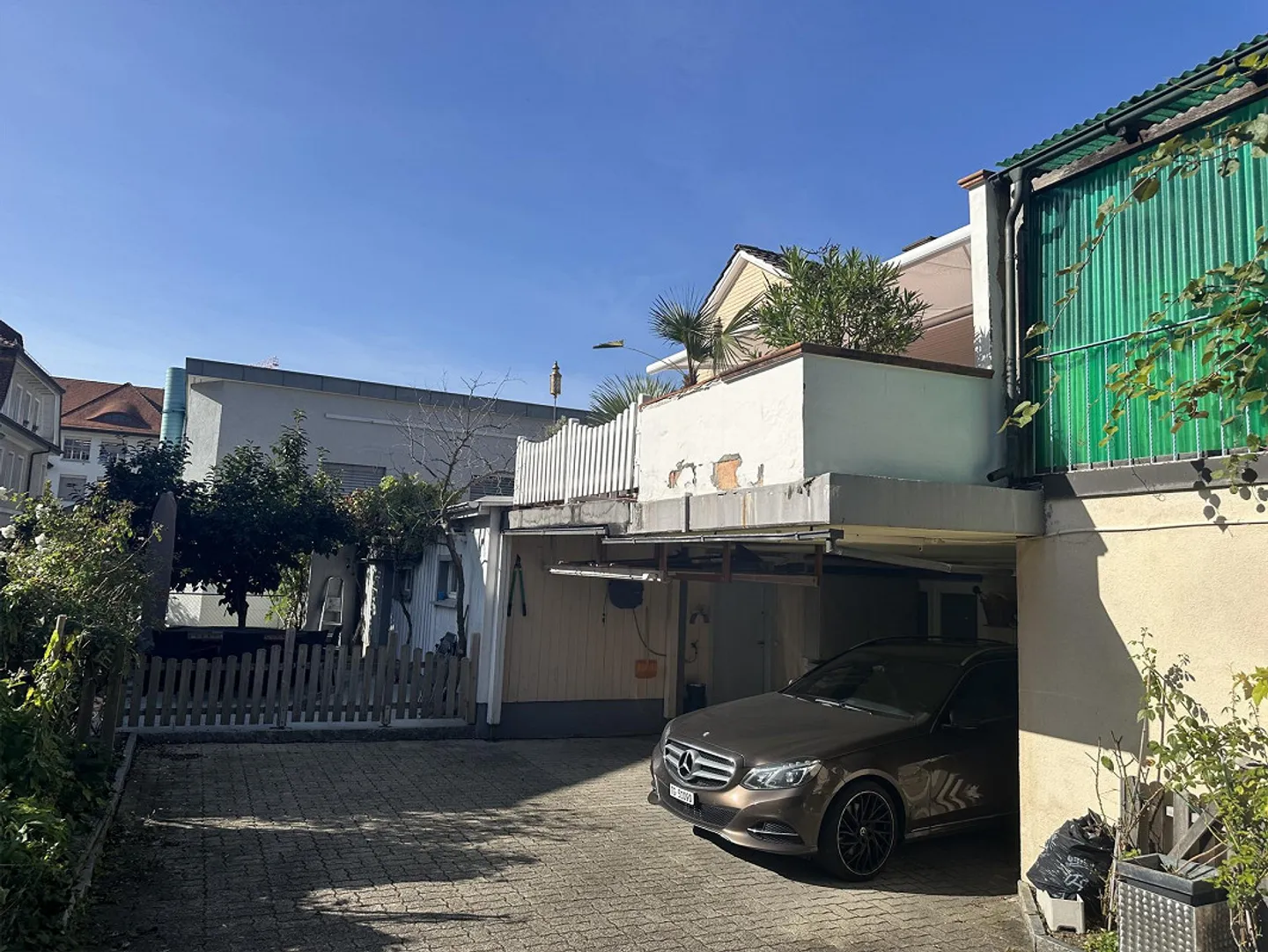Einfamilienhaus im Zentrum mit Gewerbefläche - Foto 3 von 11