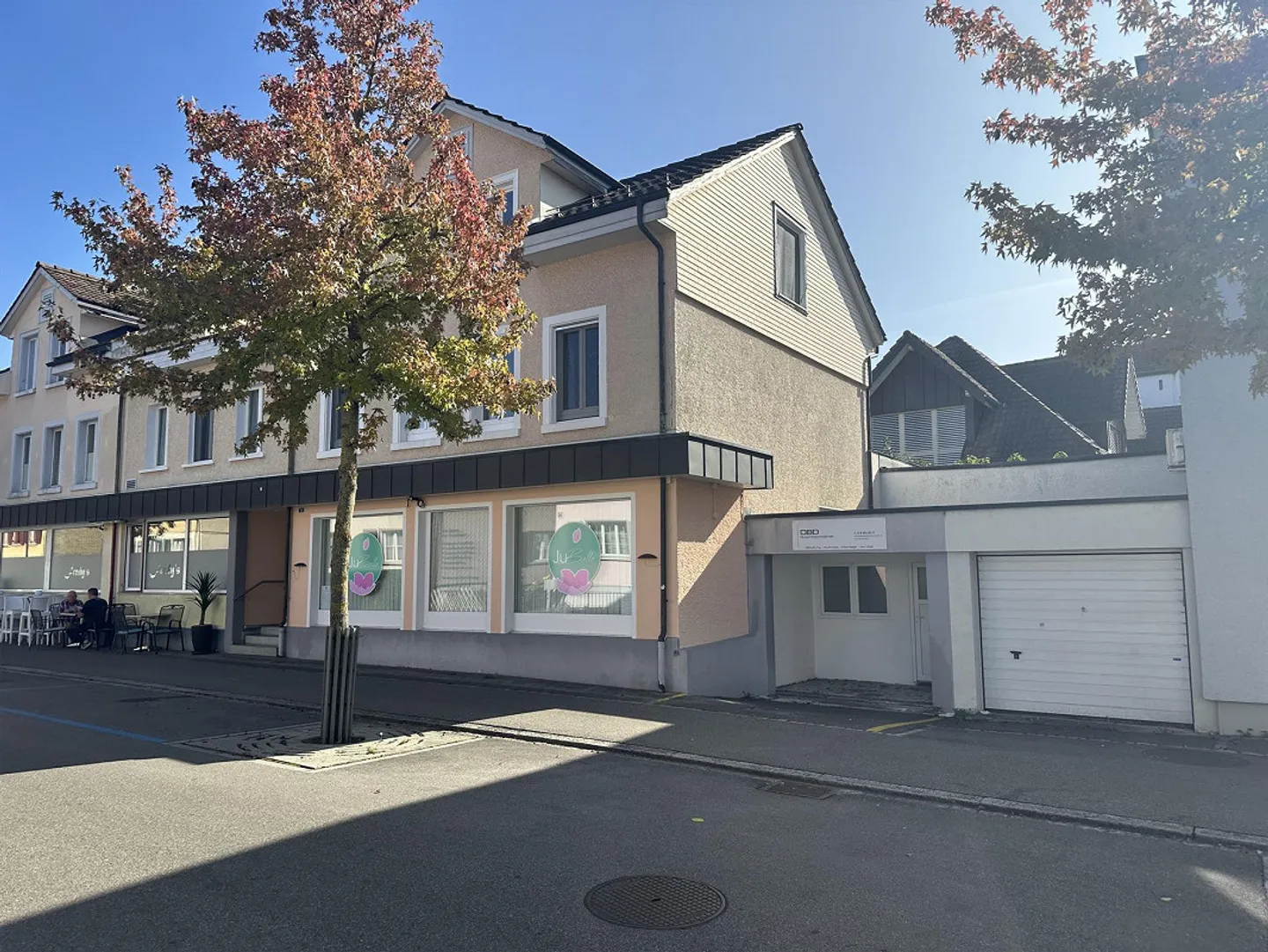 Einfamilienhaus im Zentrum mit Gewerbefläche - Foto 4 von 11